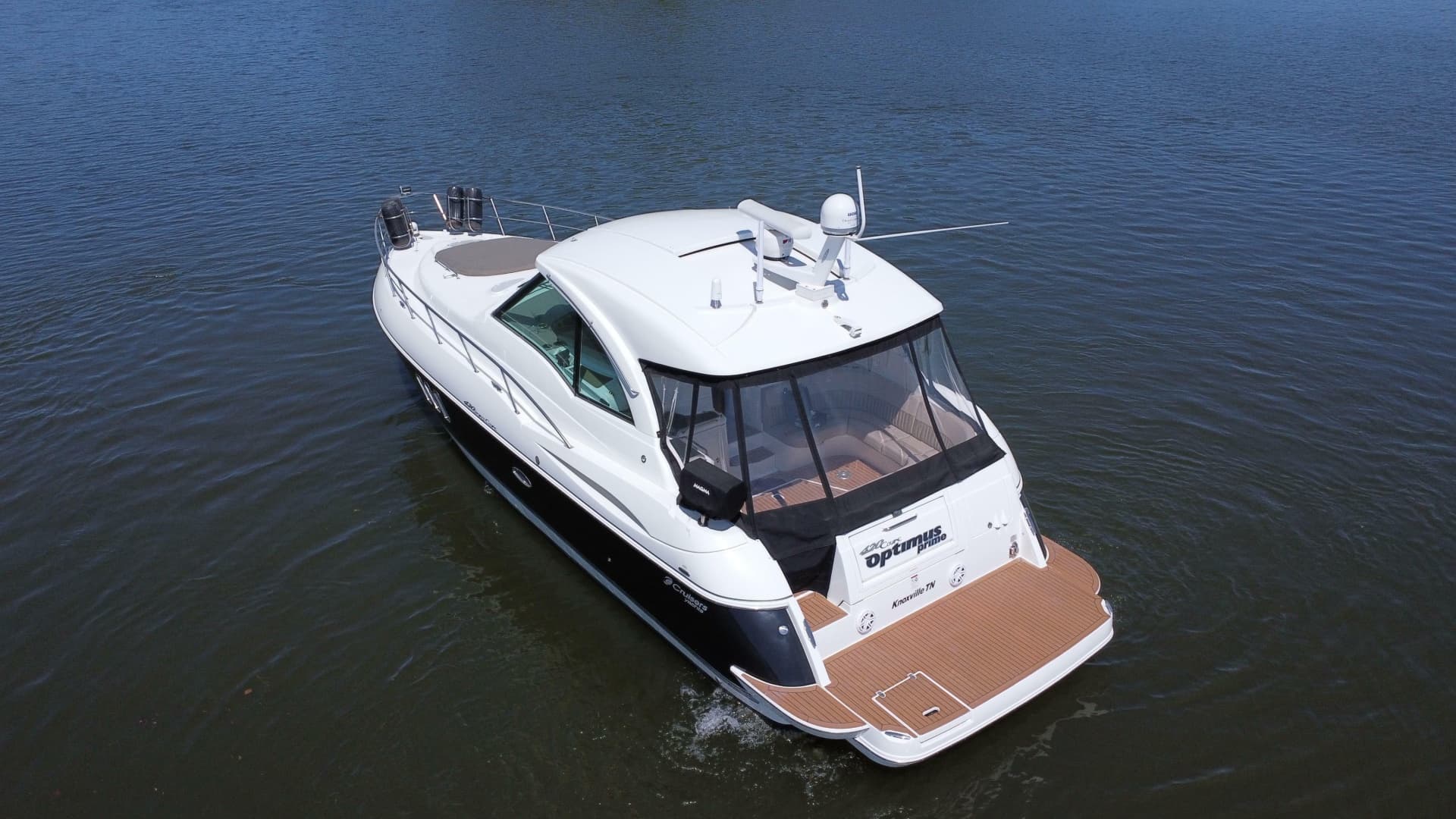 2009 Cruisers Yachts 420 Sports Coupe