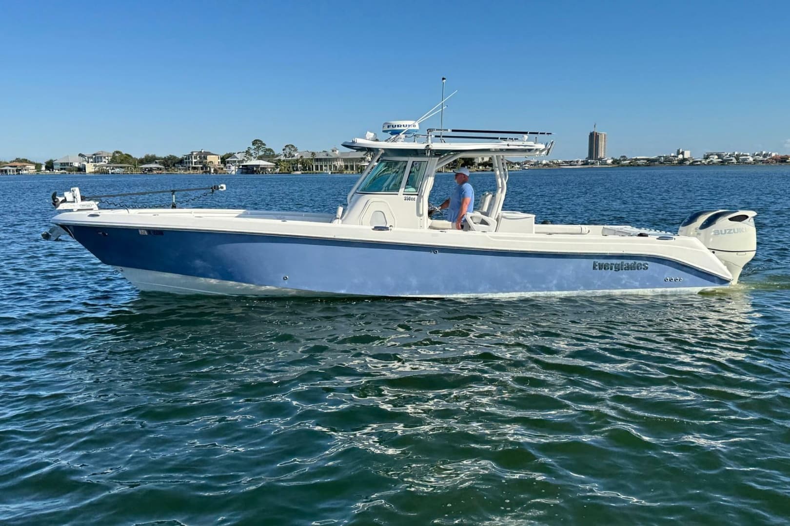 2008 Everglades 350 Center Console