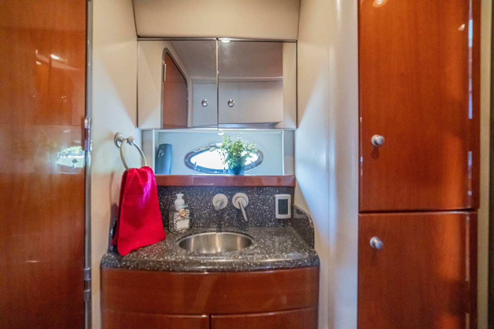 2008 Formula 45 Yacht
