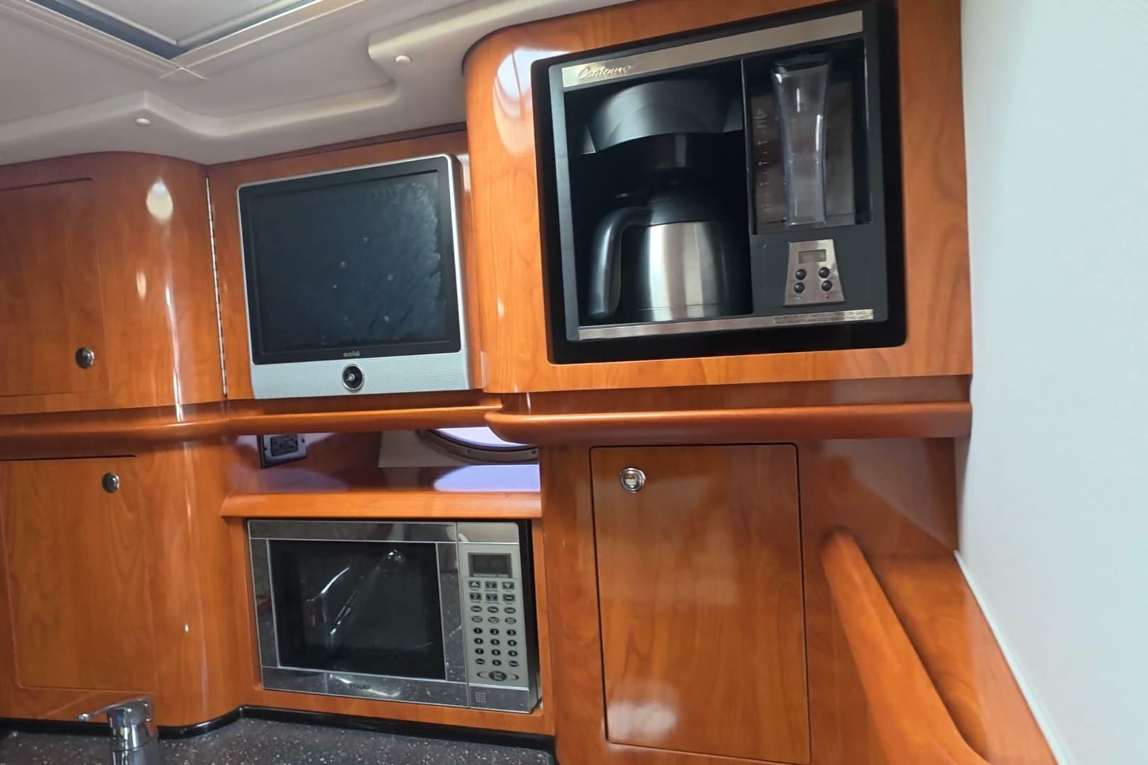 2008 Four Winns V358