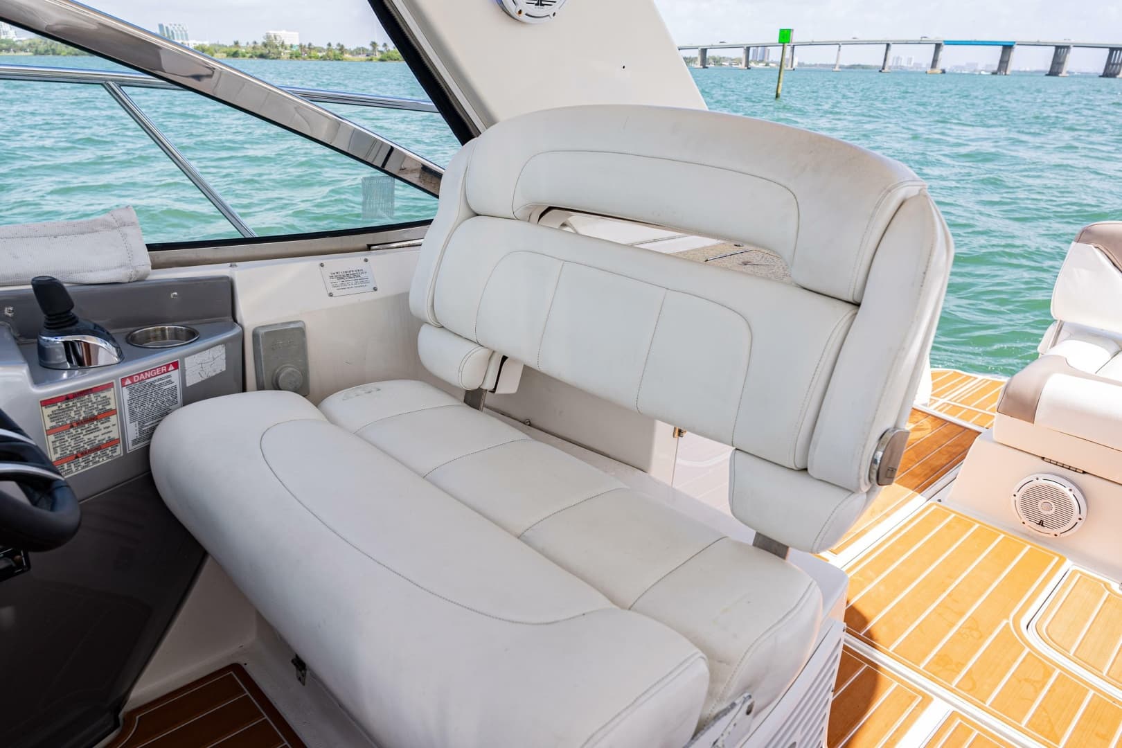2008 Monterey 400 Sport Yacht
