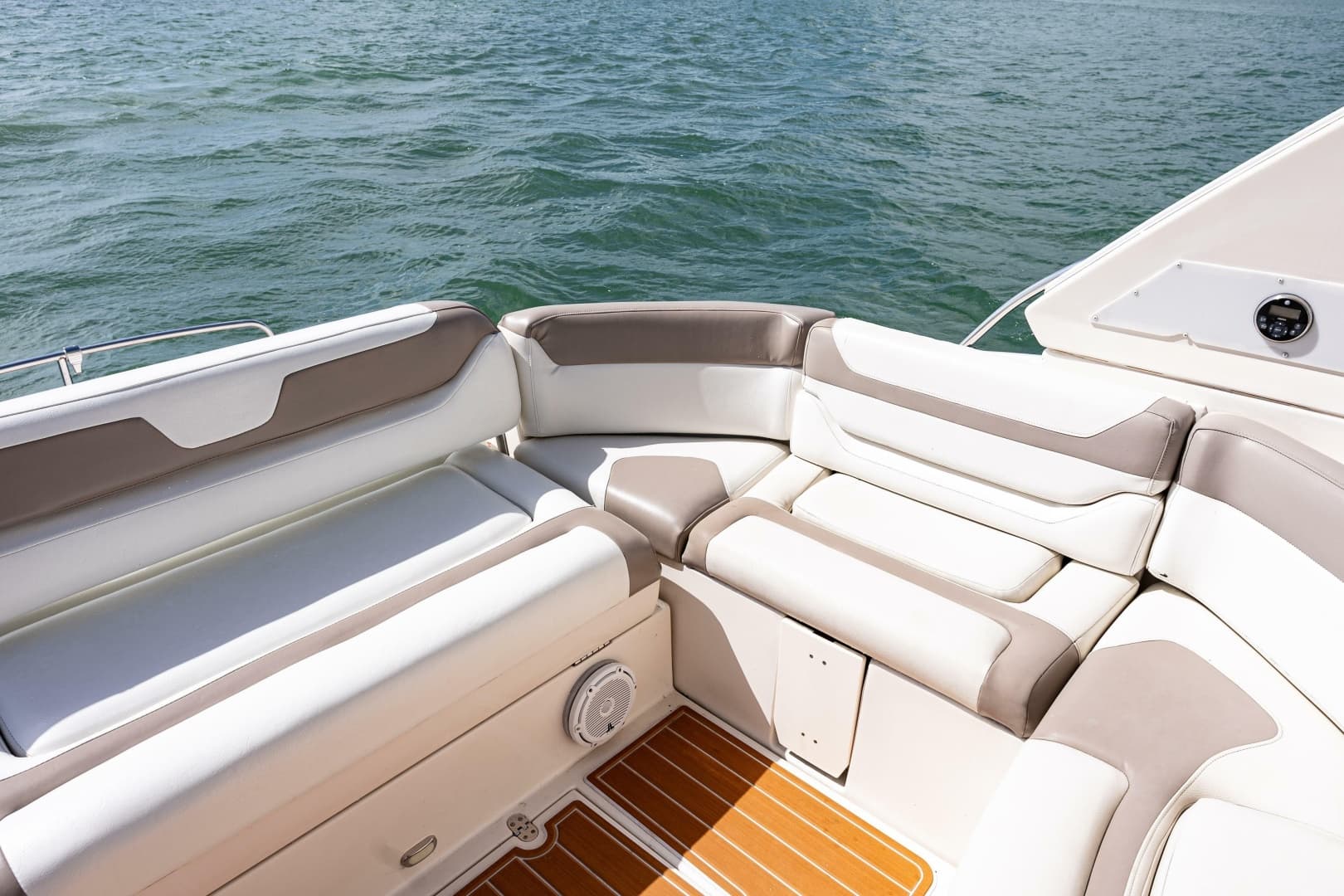 2008 Monterey 400 Sport Yacht