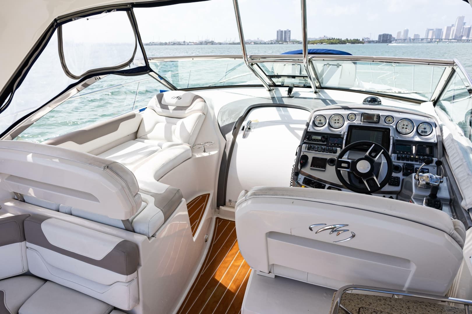 2008 Monterey 400 Sport Yacht