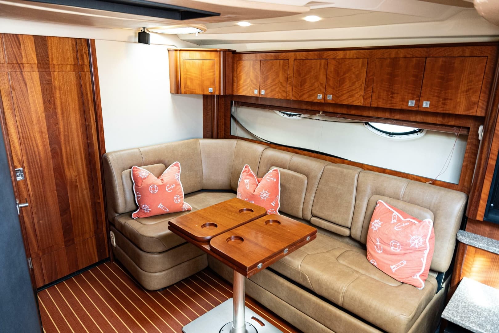 2008 Monterey 400 Sport Yacht
