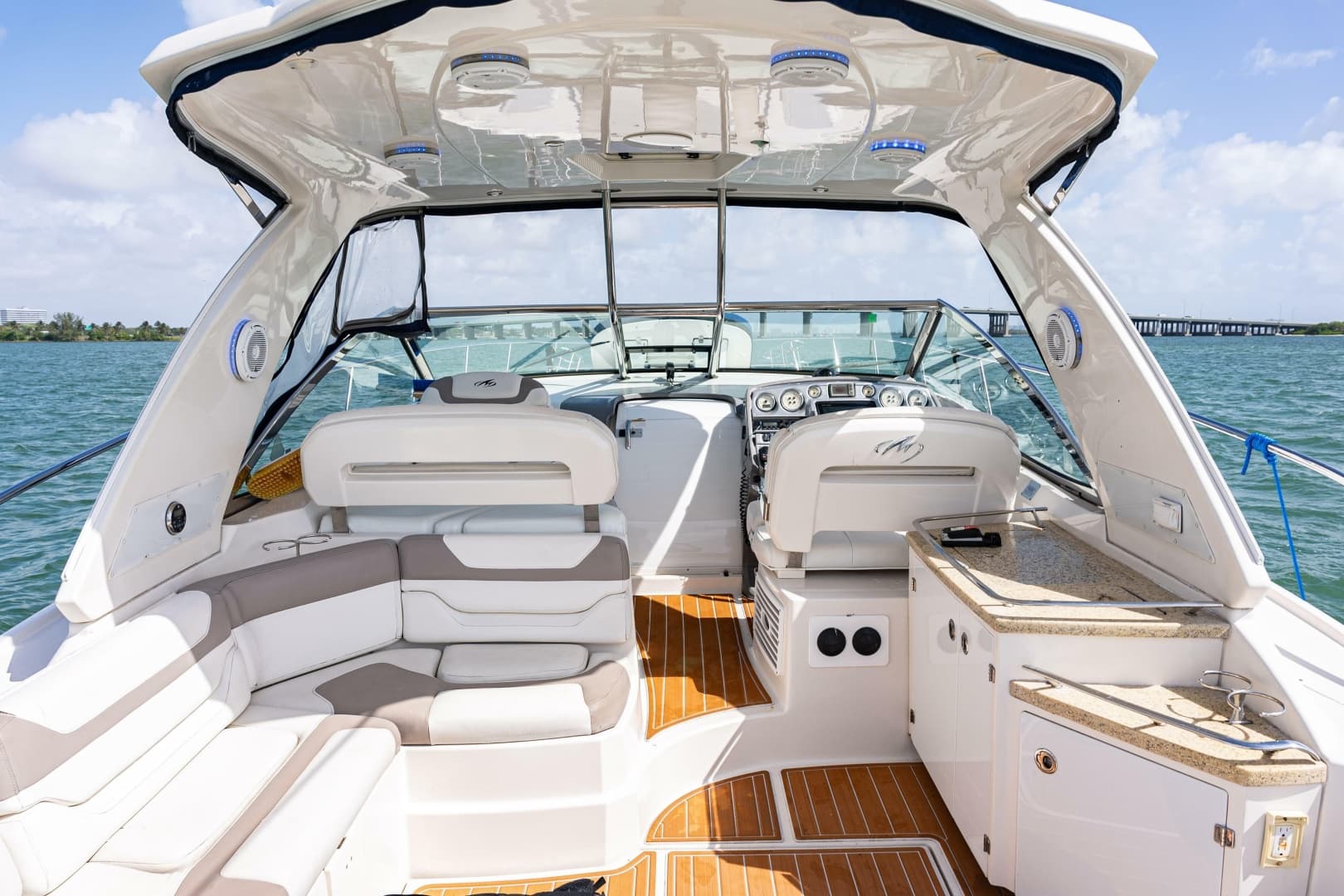 2008 Monterey 400 Sport Yacht