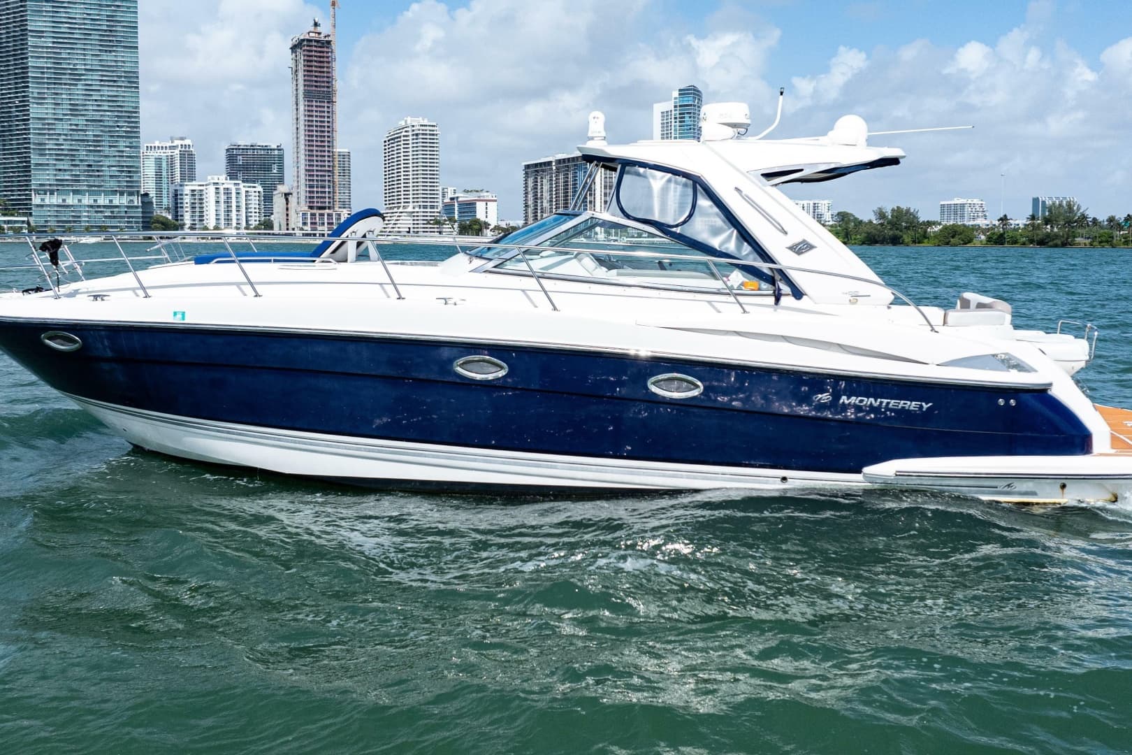 2008 Monterey 400 Sport Yacht
