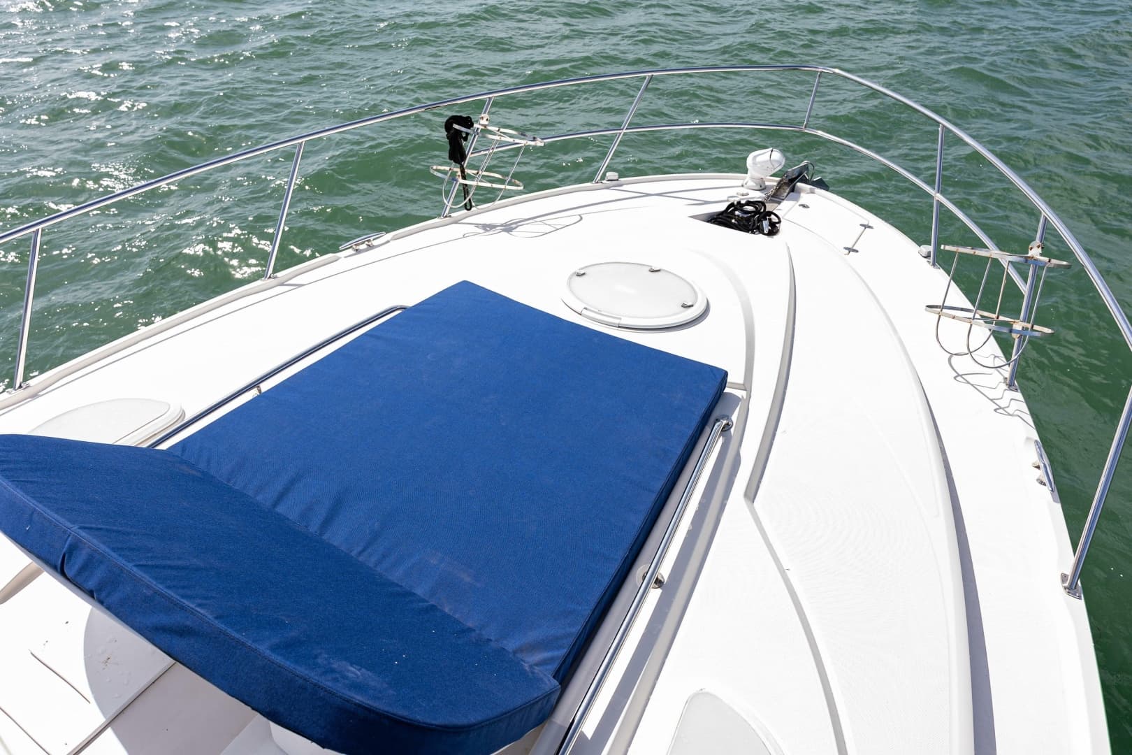 2008 Monterey 400 Sport Yacht