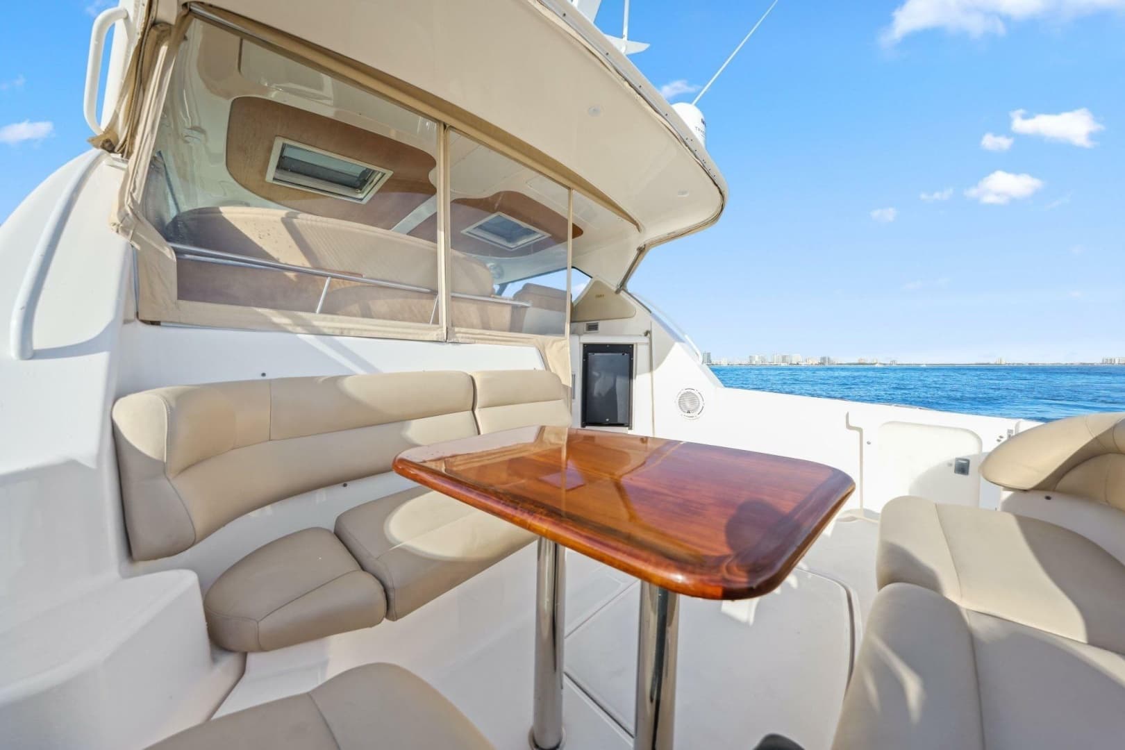 2008 Tiara Yachts 4300 Sovran