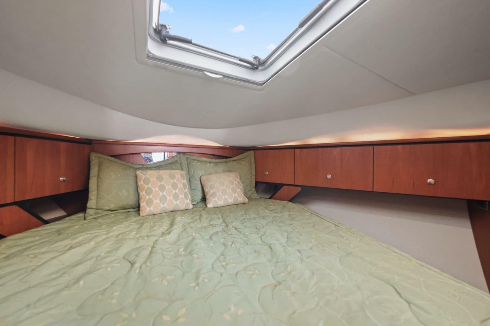 2008 Tiara Yachts 4300 Sovran