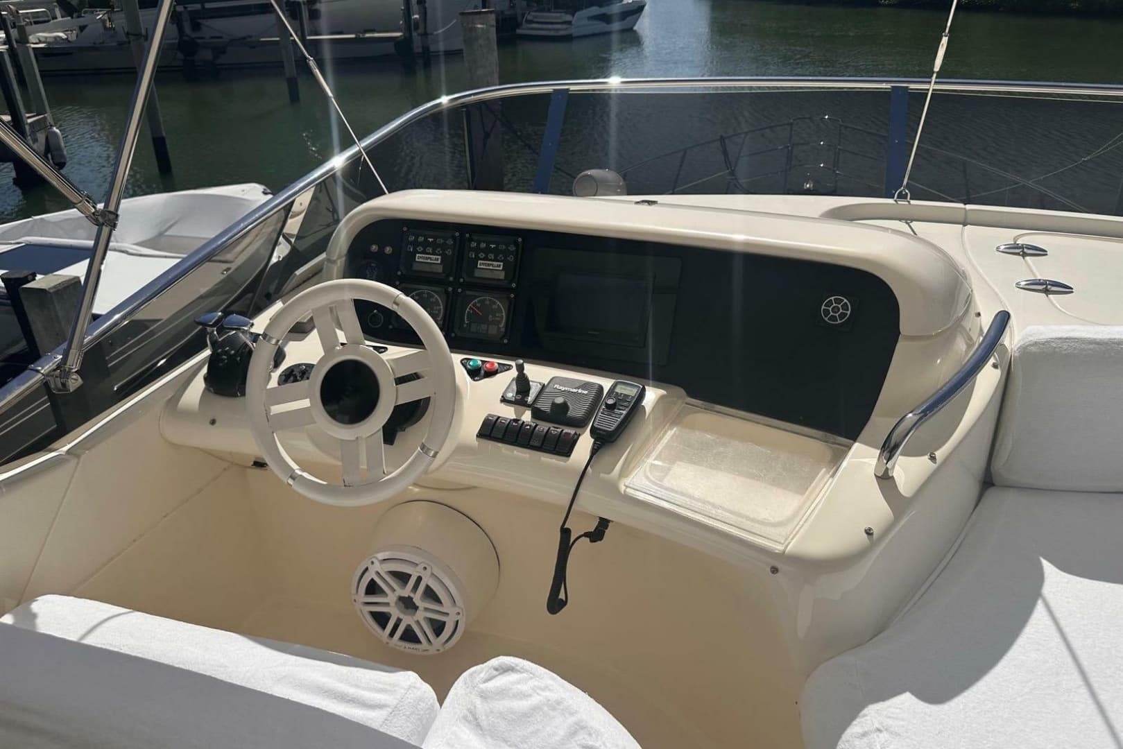 2007 Azimut 55E