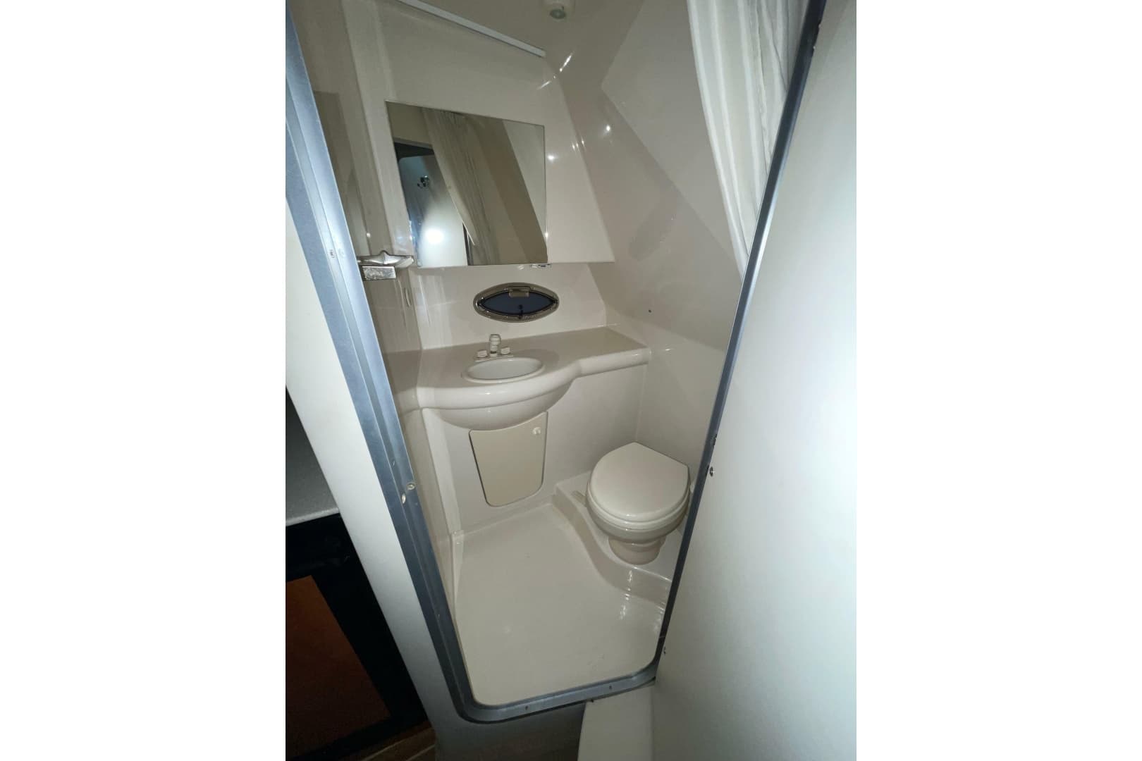 2007 Bayliner 325