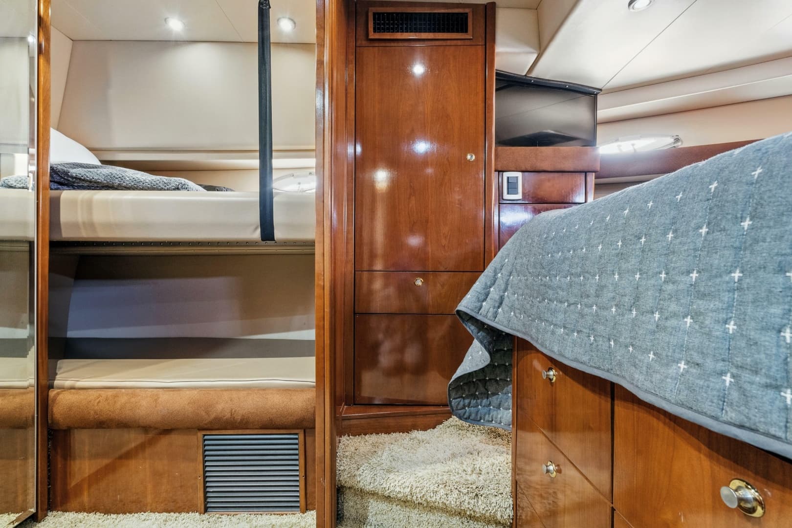 2007 Meridian 490 Pilothouse
