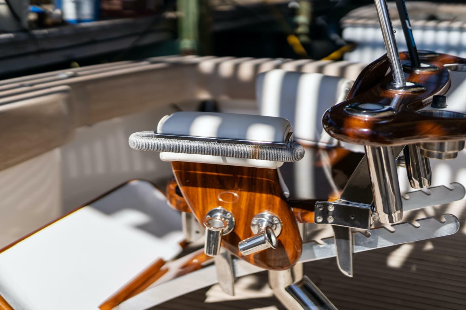 2007 Viking 56 Convertible