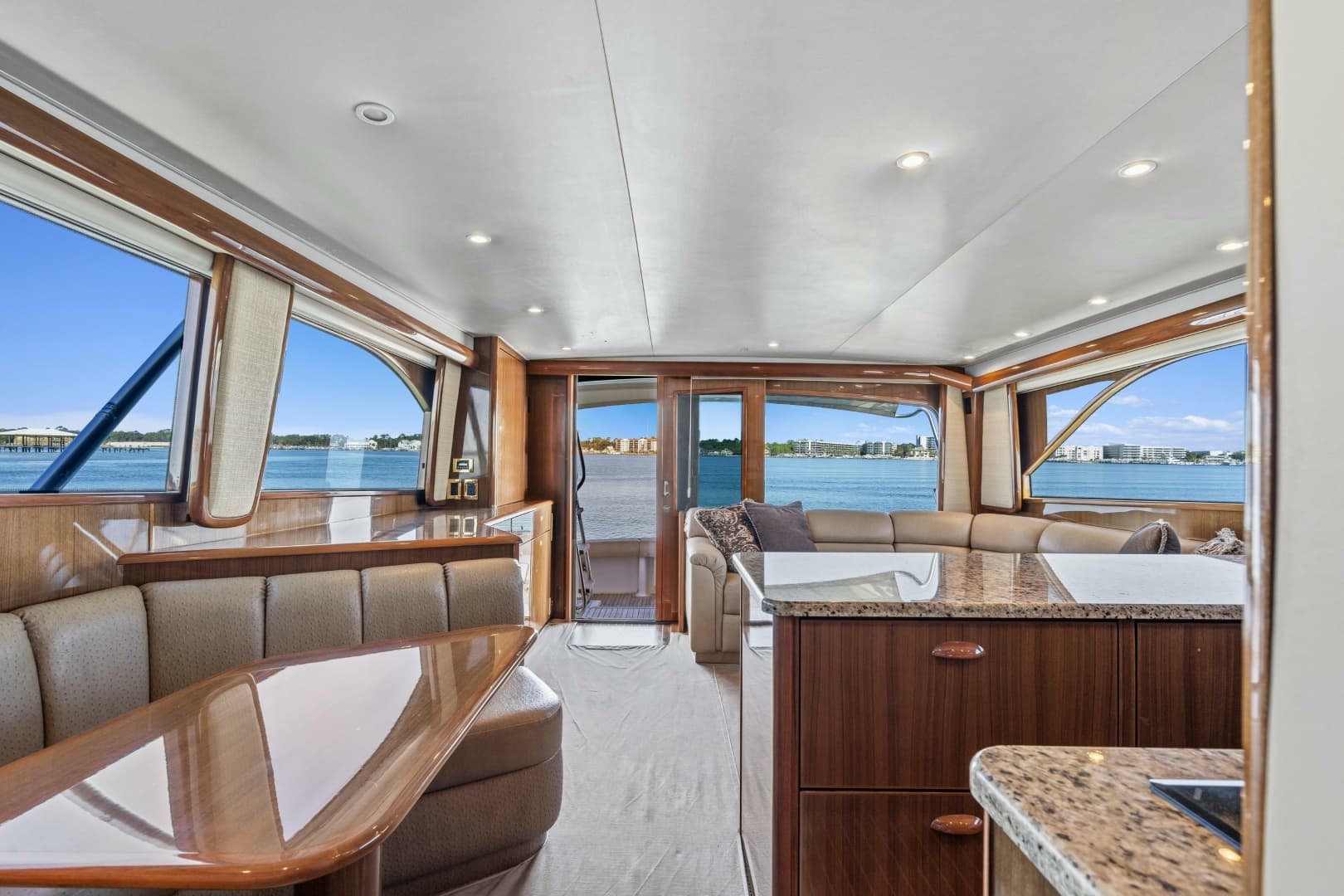 2007 Viking 56 Convertible