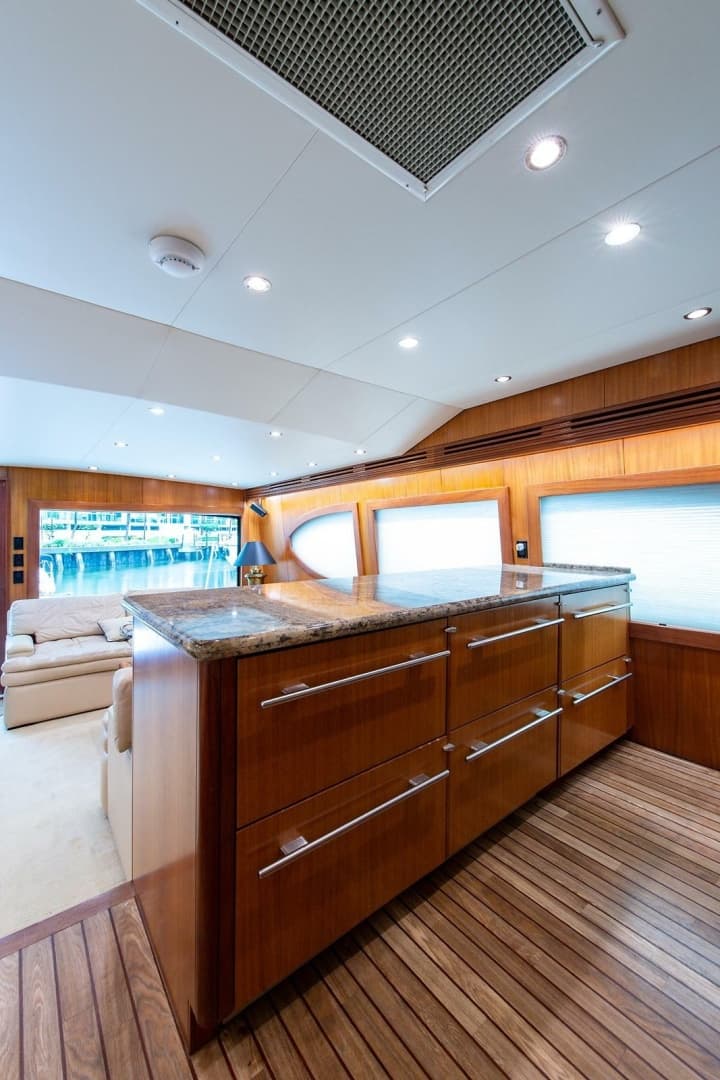 2006 Hatteras 64 Convertible