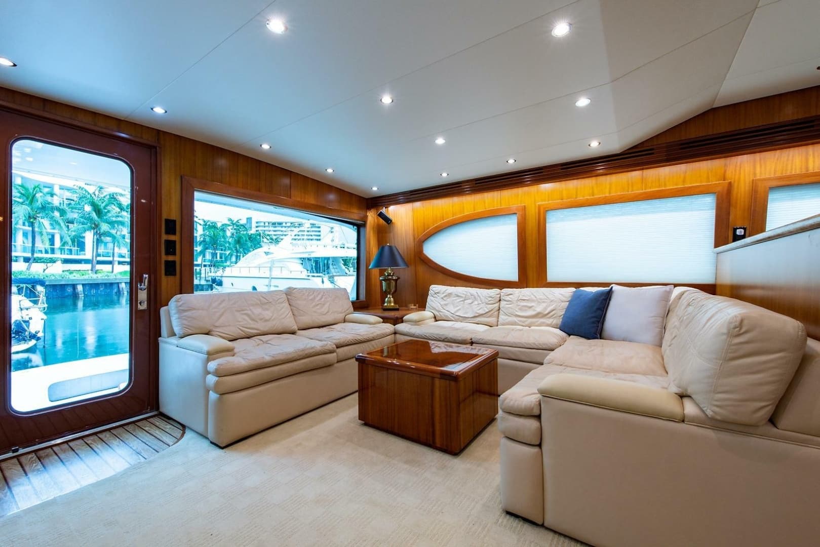 2006 Hatteras 64 Convertible