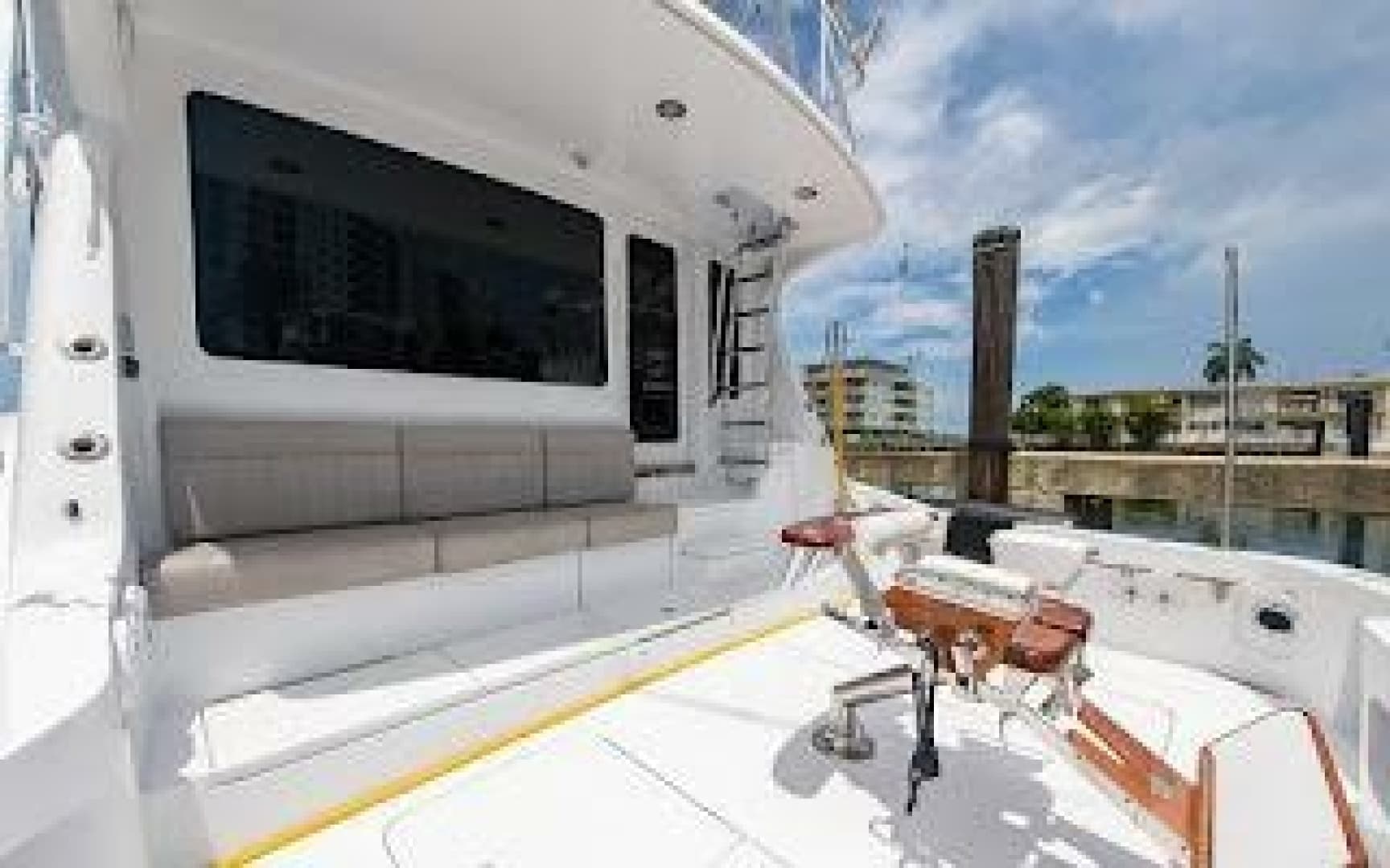 2006 Hatteras 64 Convertible
