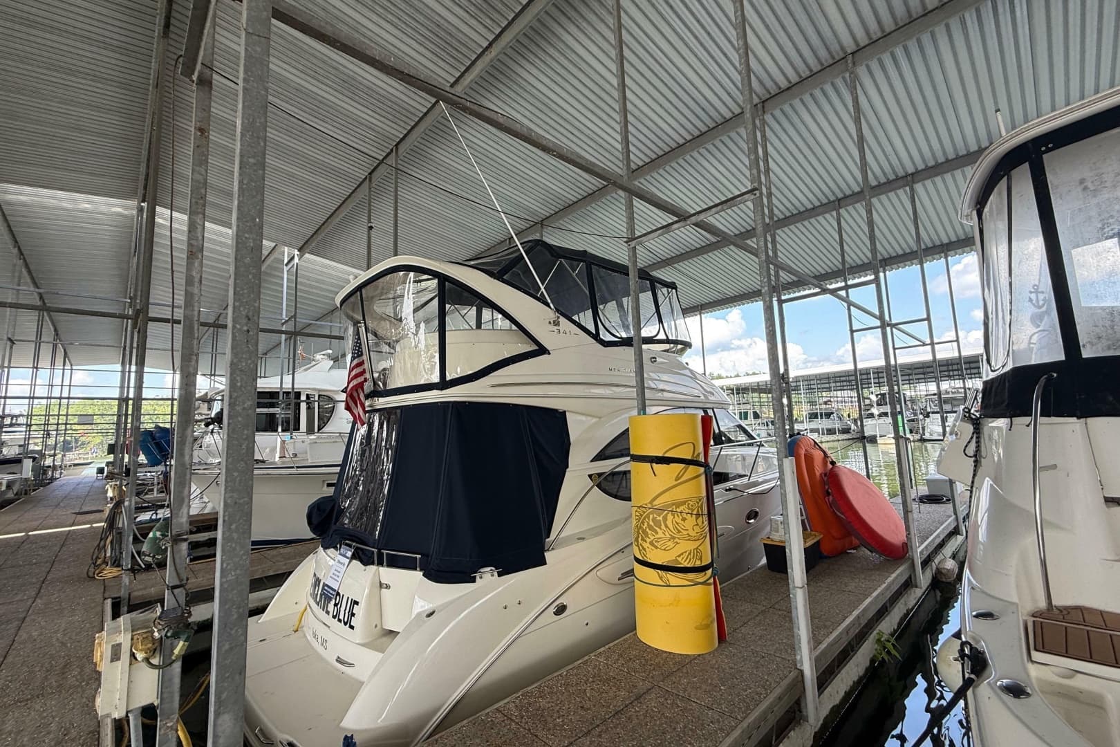 2006 Meridian 341 Sedan