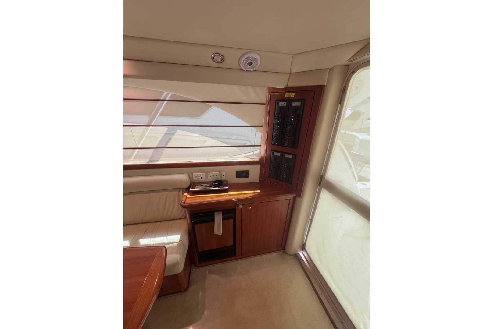 2006 Riviera 37 Flybridge