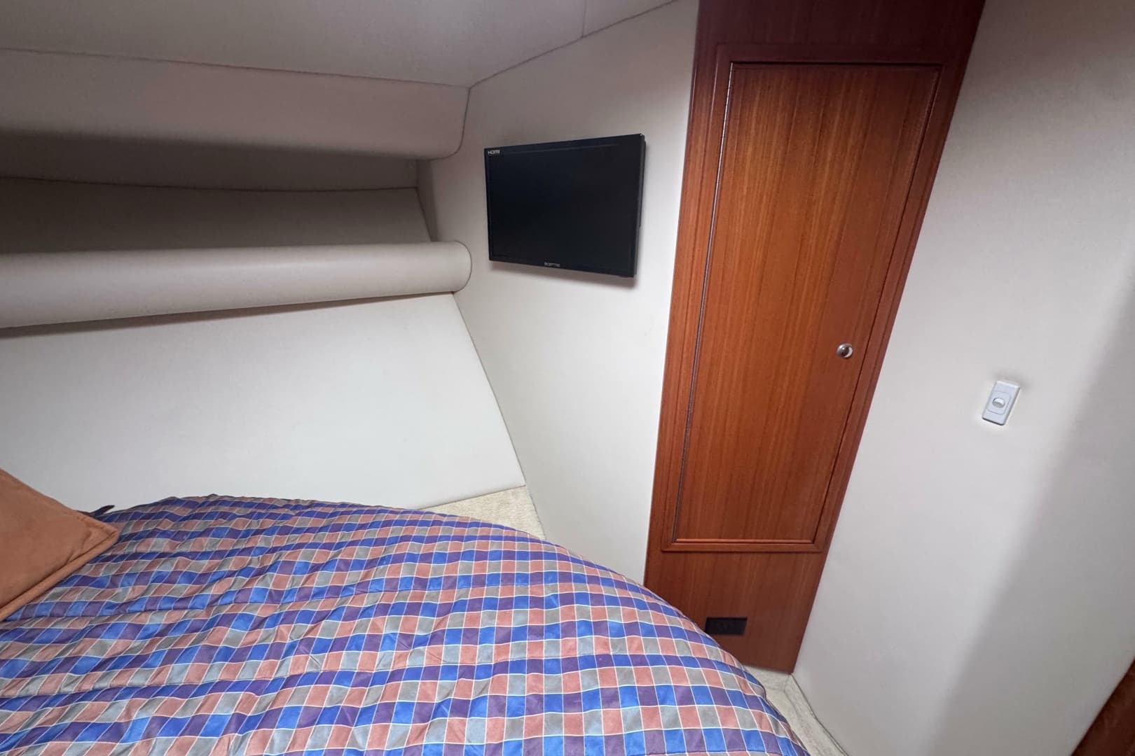2006 Riviera 37 Flybridge