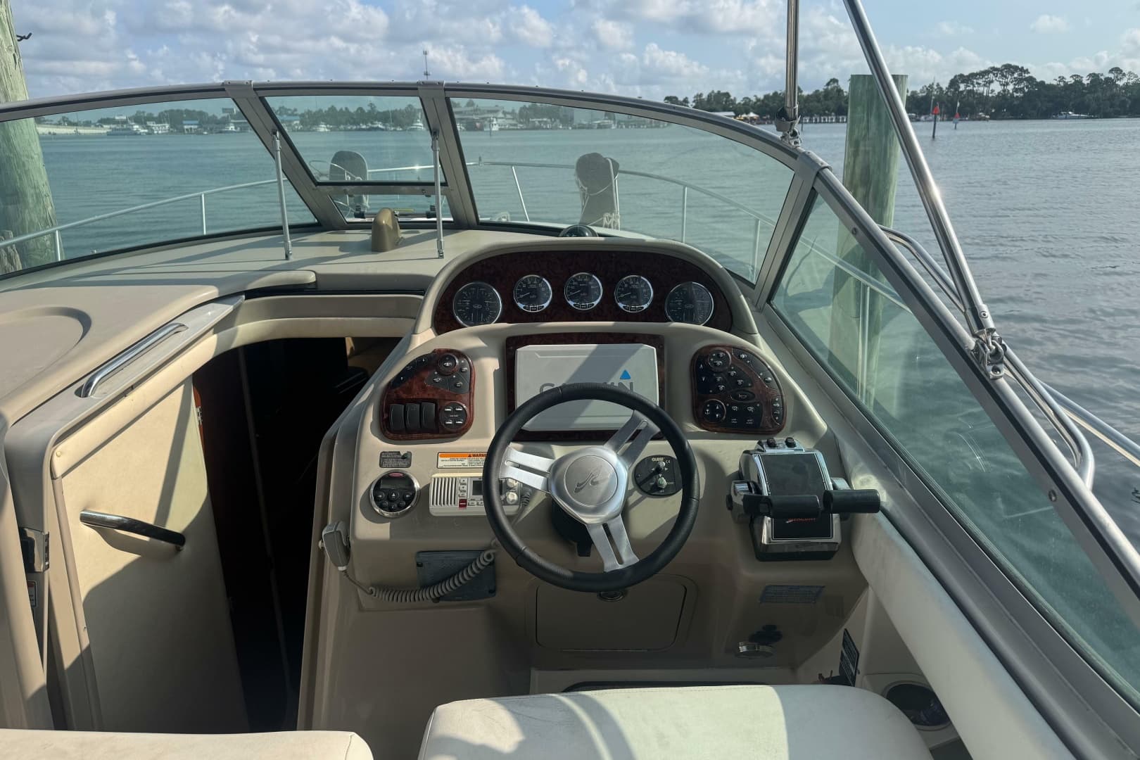 2006 Sea Ray 300 Sundancer