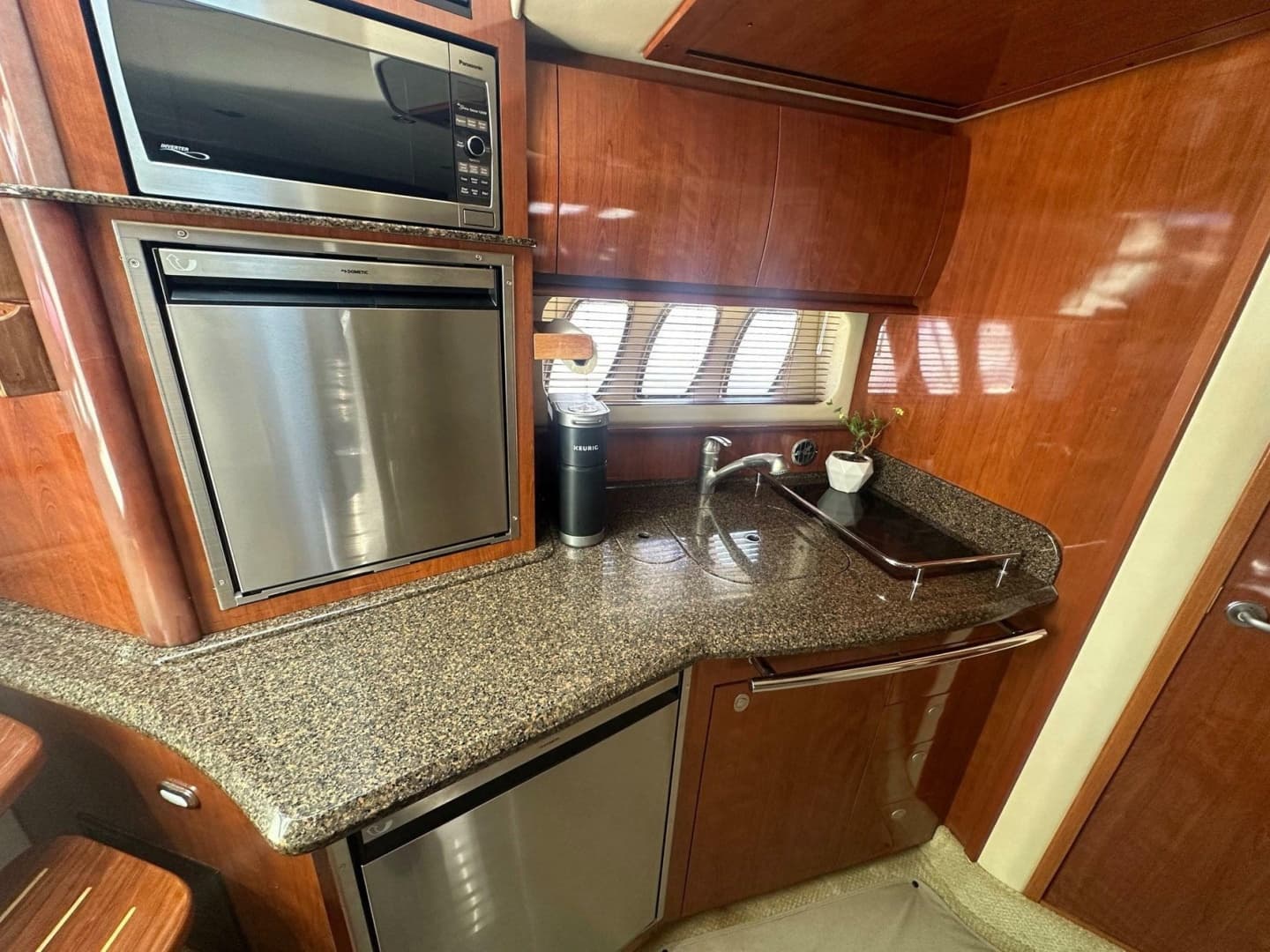 2006 Sea Ray 380 Sundancer