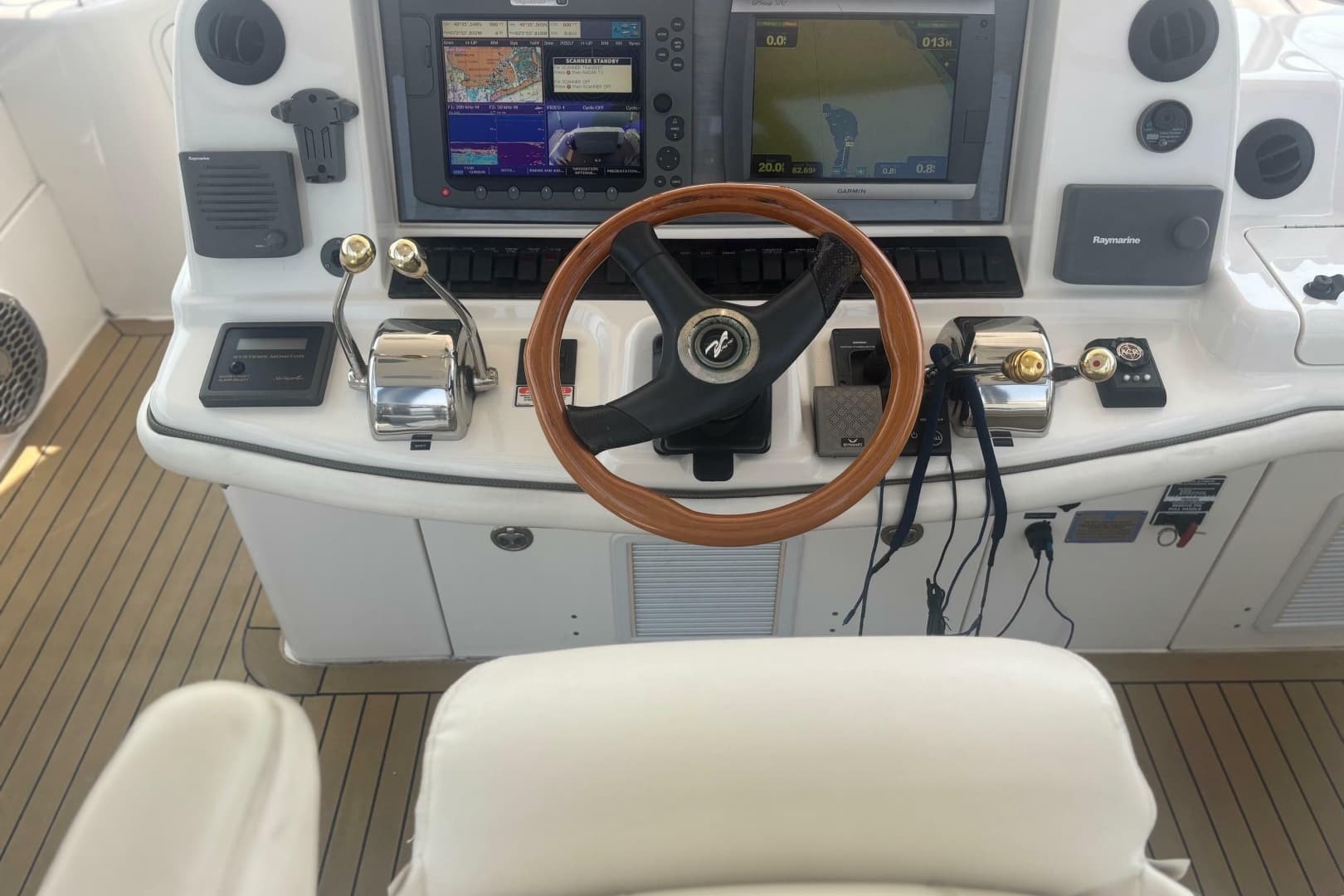 2006 Sea Ray 52 Sedan Bridge