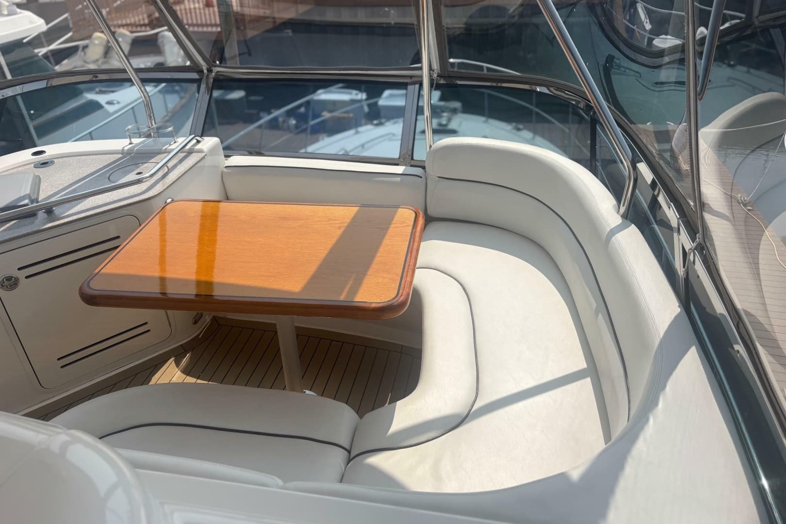 2006 Sea Ray 52 Sedan Bridge