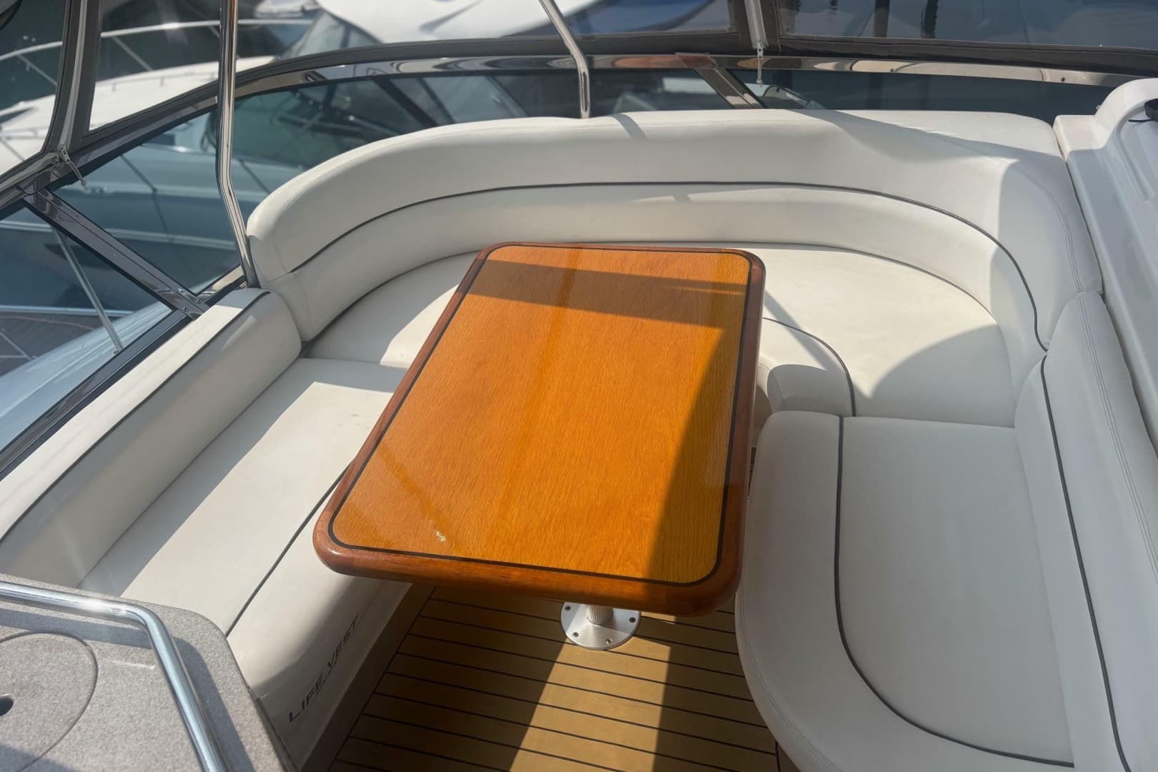 2006 Sea Ray 52 Sedan Bridge