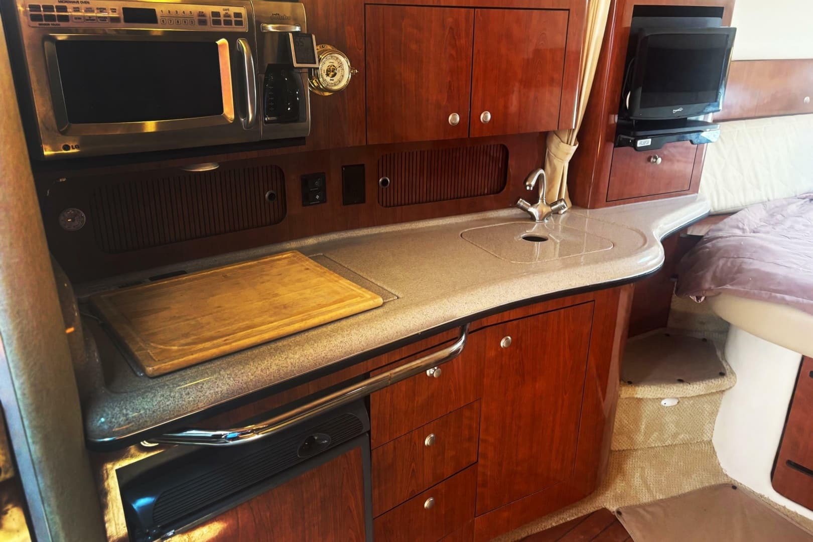 2006 Sea Ray Sundancer 320