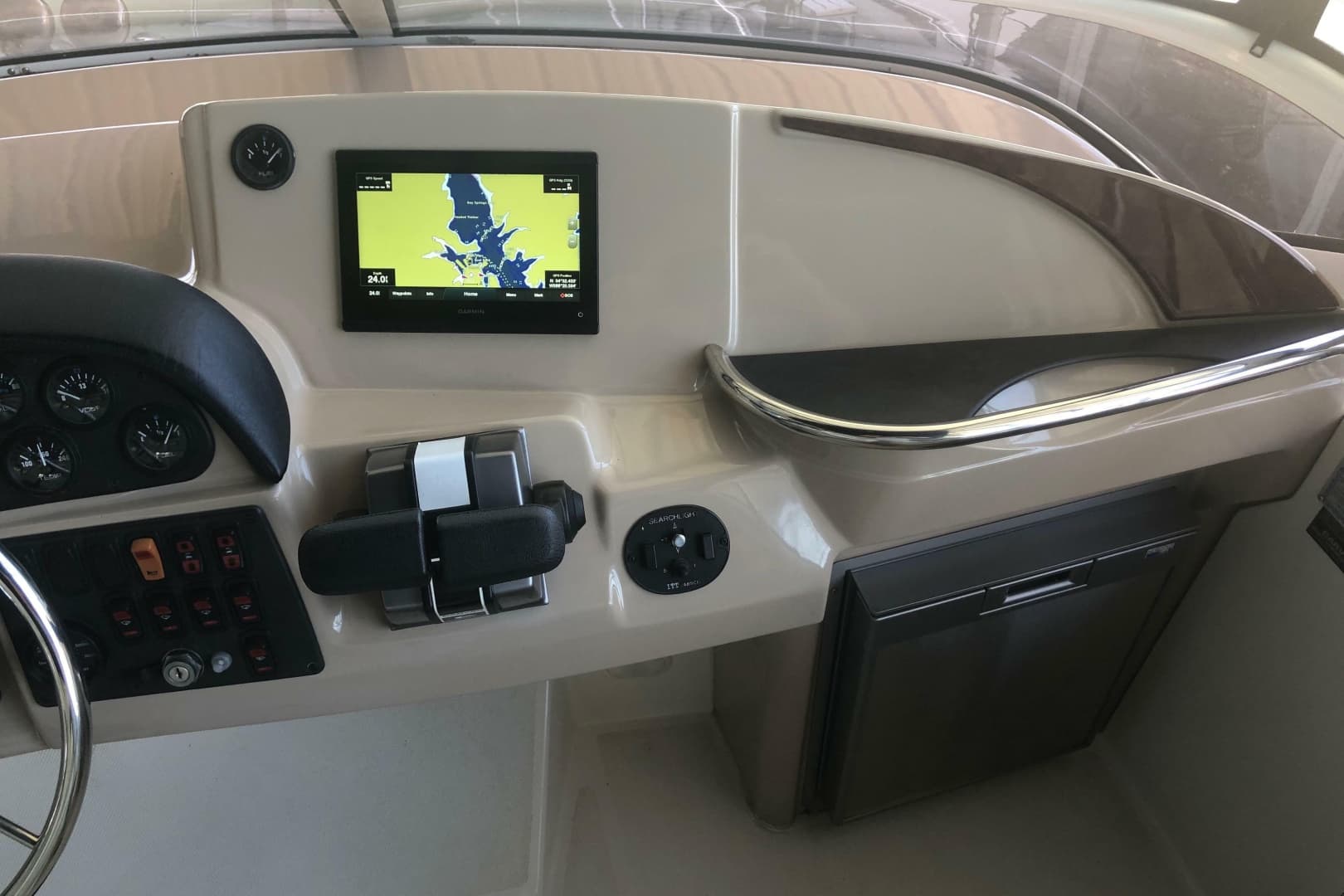 2005 Carver 41 Cockpit Motor Yacht