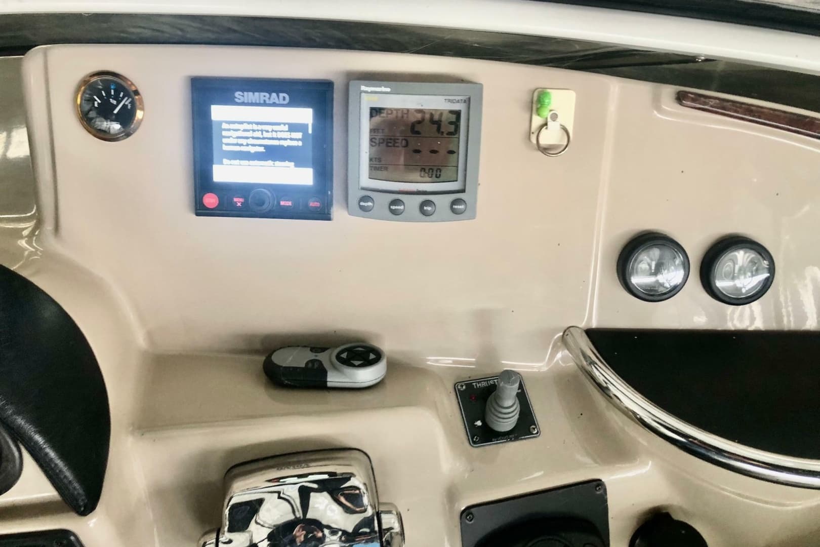 2005 Carver 444 Cockpit Motor Yacht