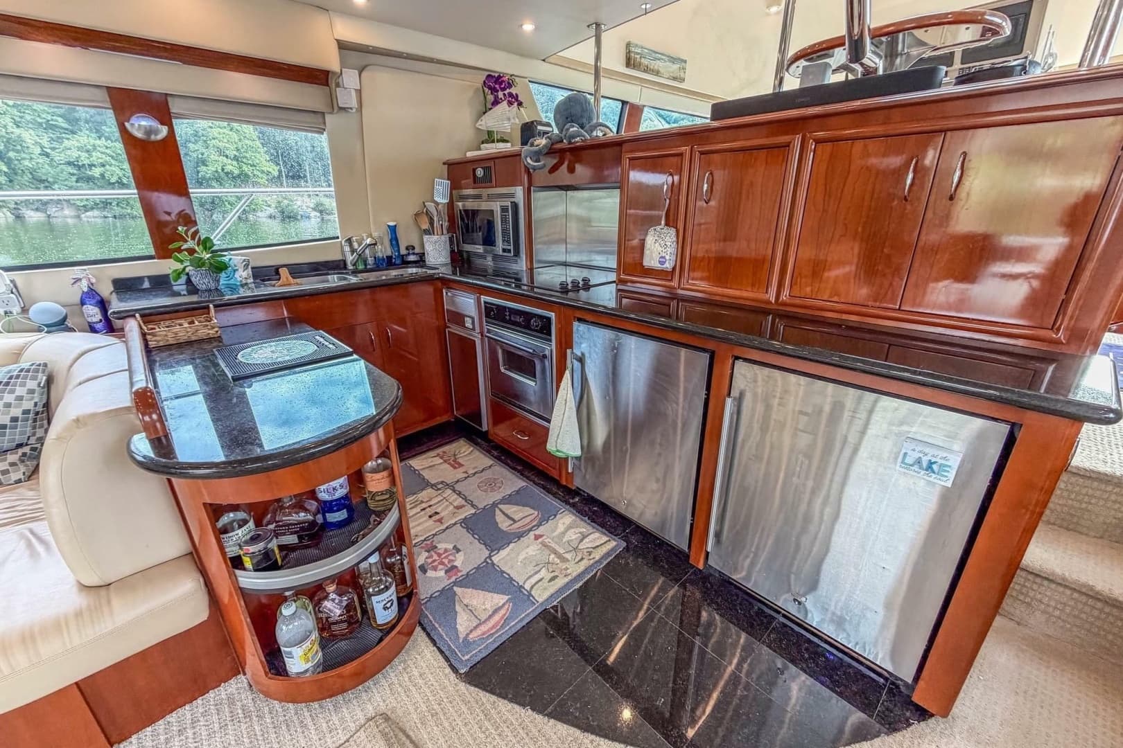 2005 Carver 56 Voyager