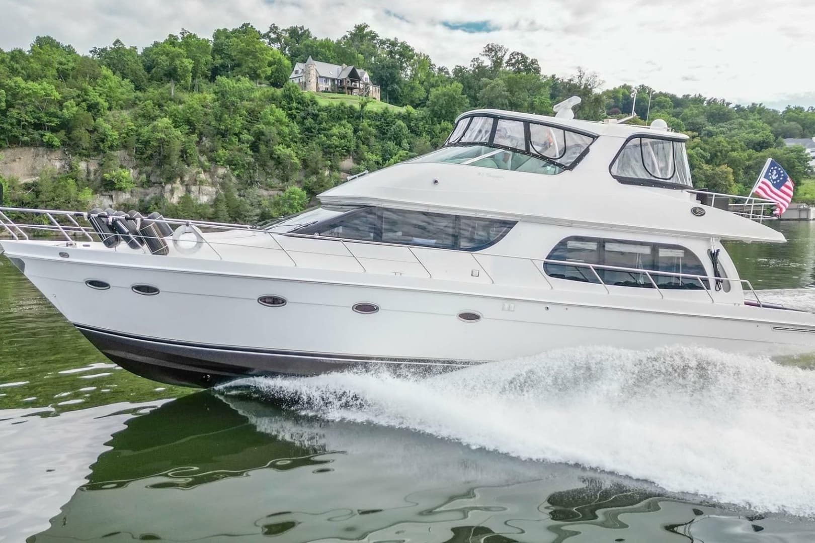 2005 Carver 56 Voyager