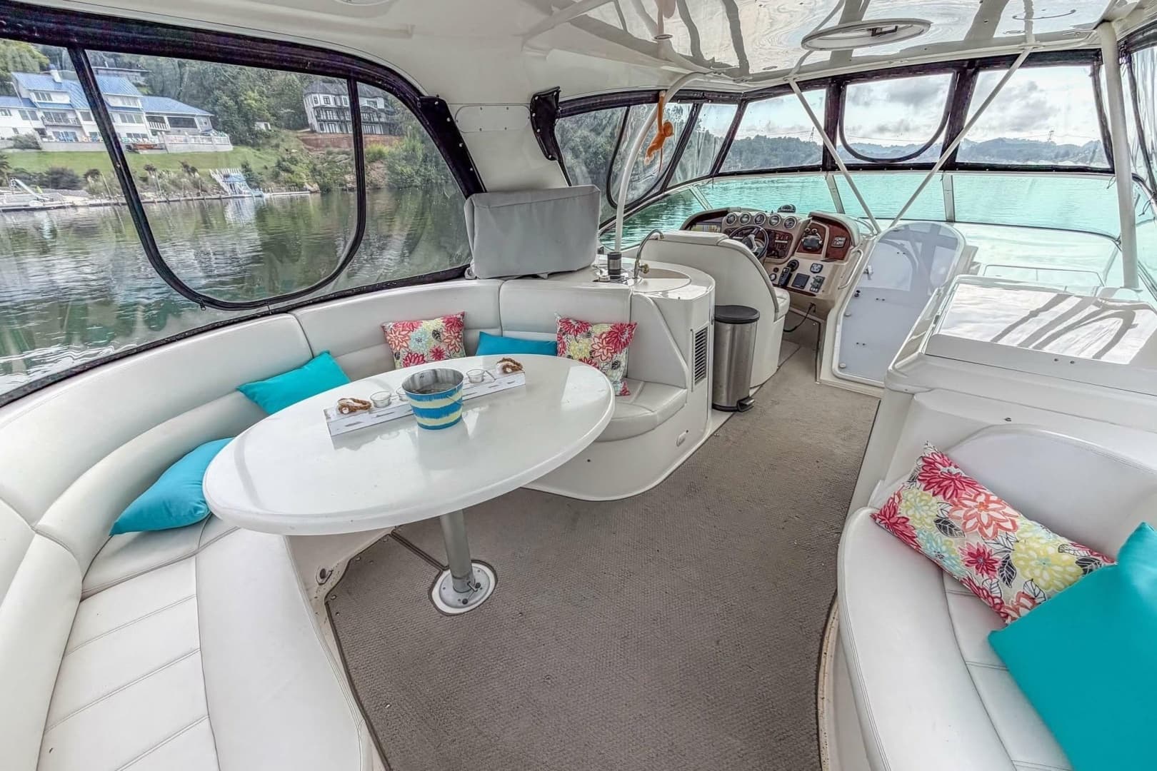 2005 Carver 56 Voyager