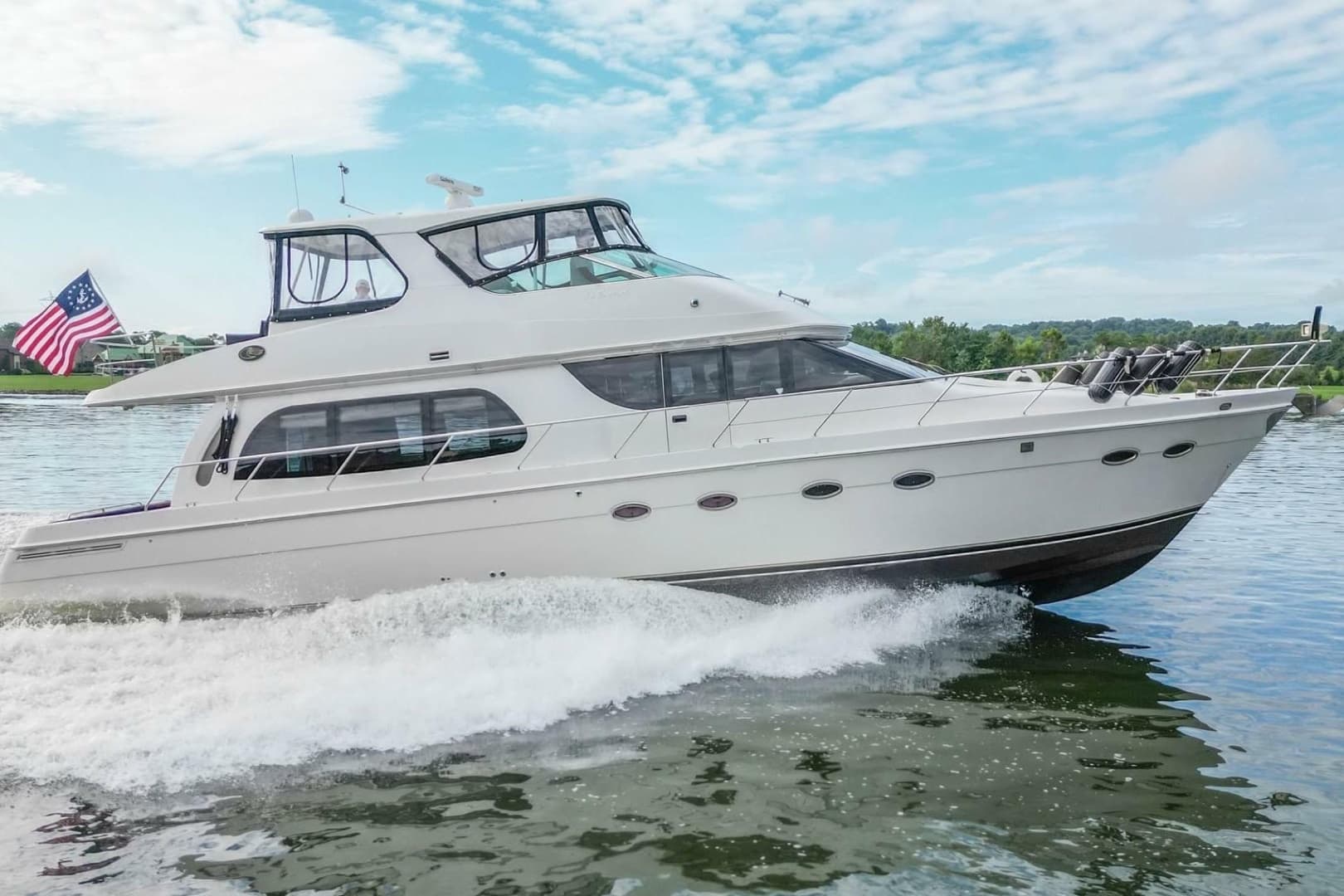 2005 Carver 56 Voyager
