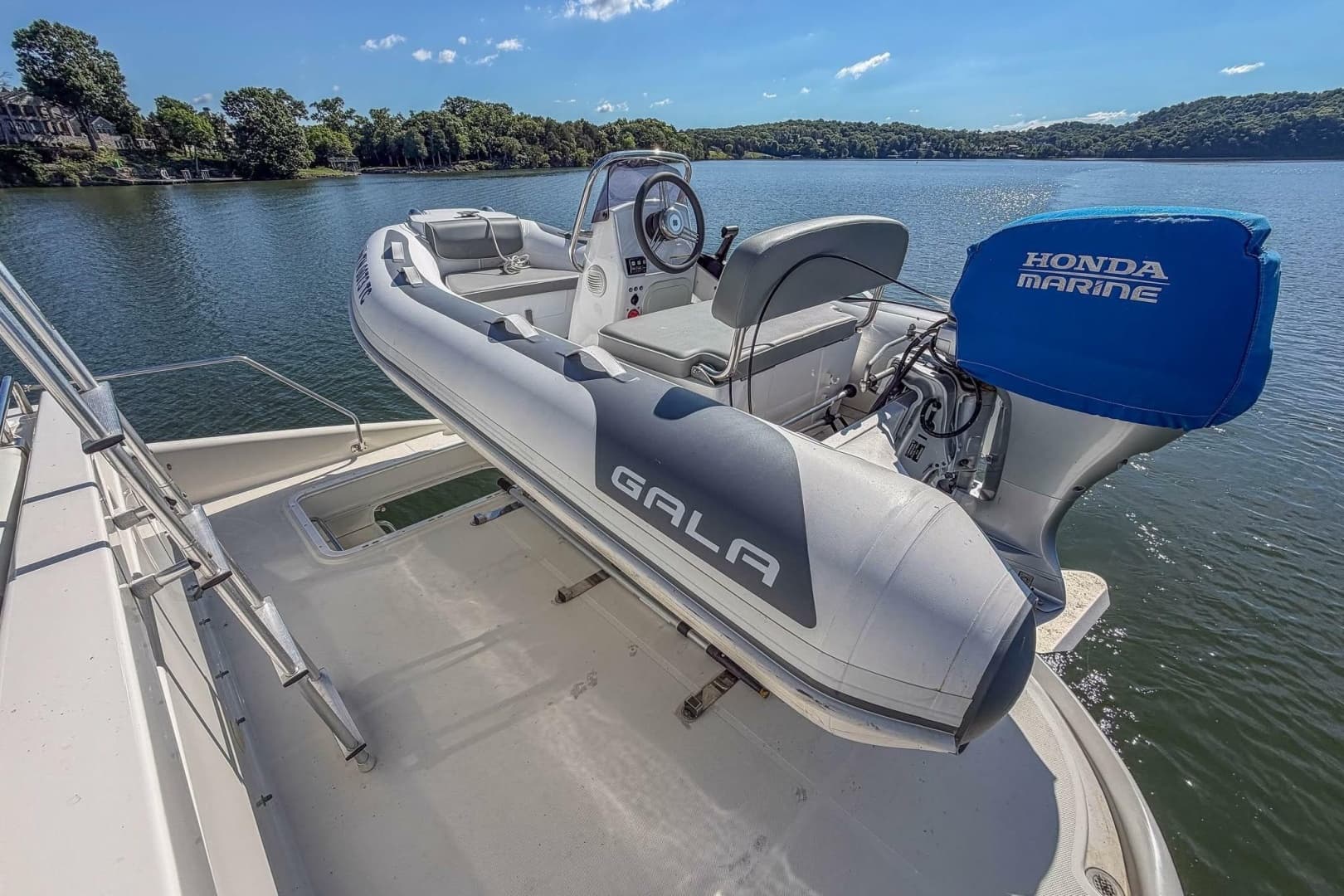 2005 Carver 570 Voyager Pilothouse