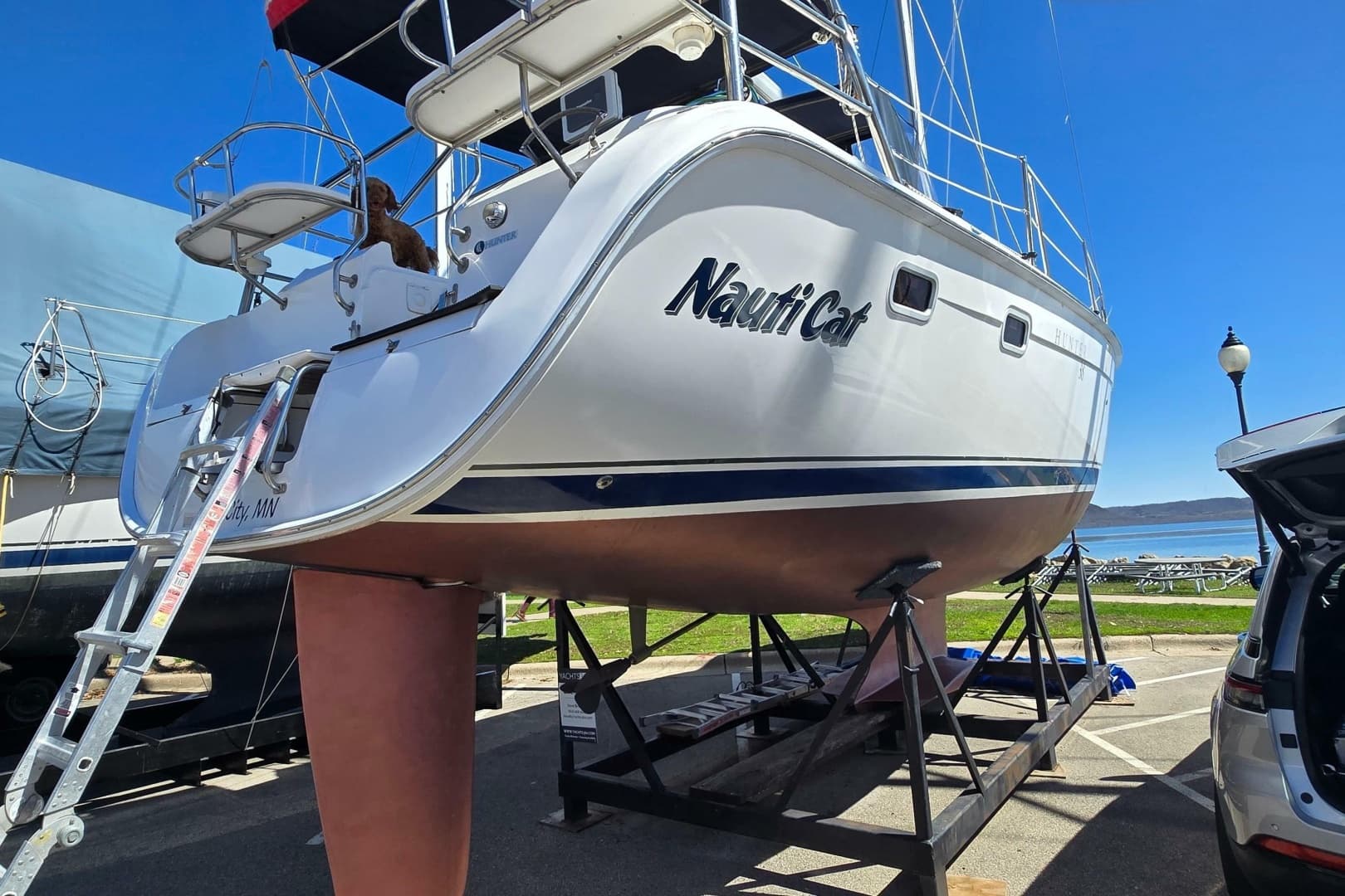 2005 Hunter 38
