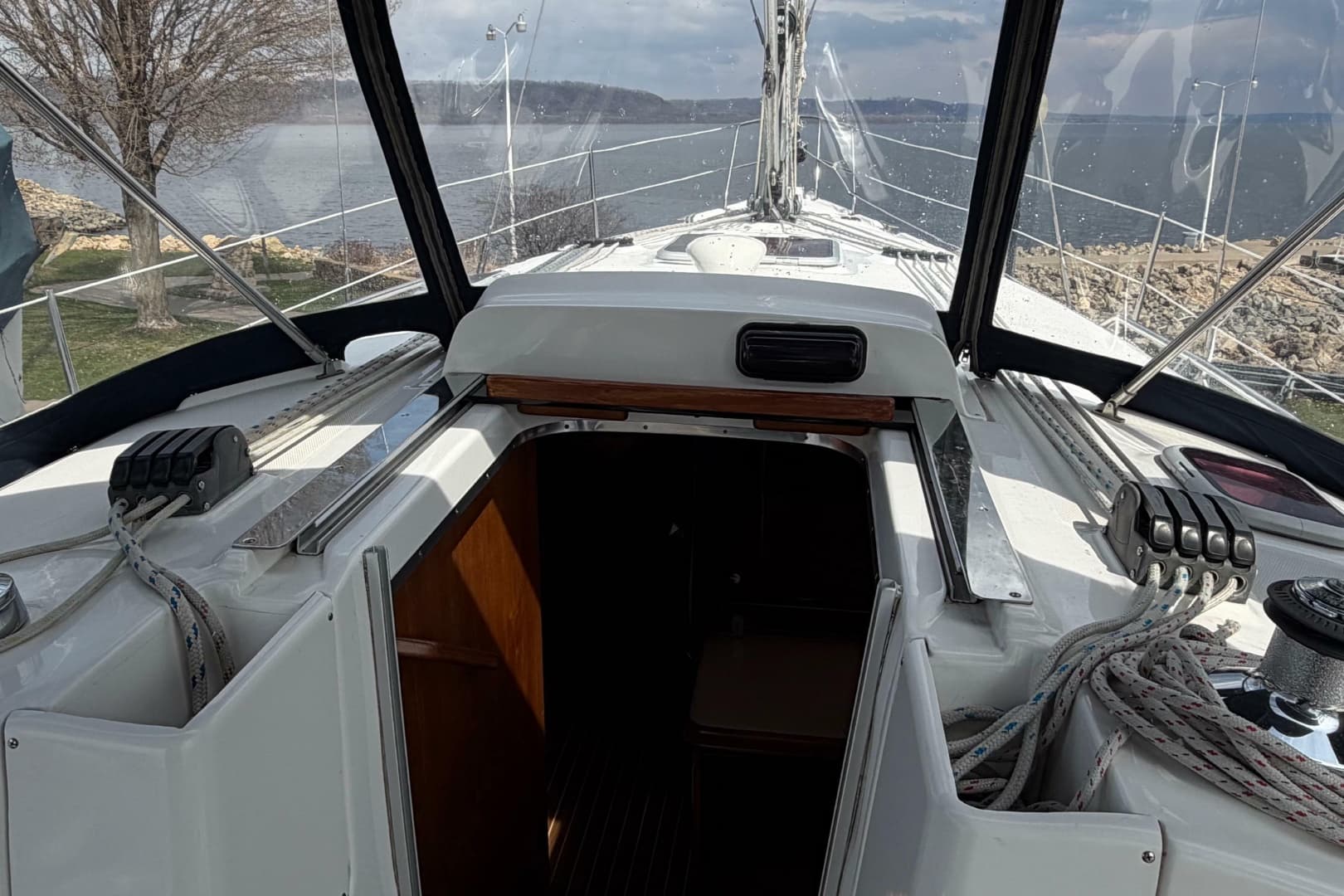 2005 Hunter 38