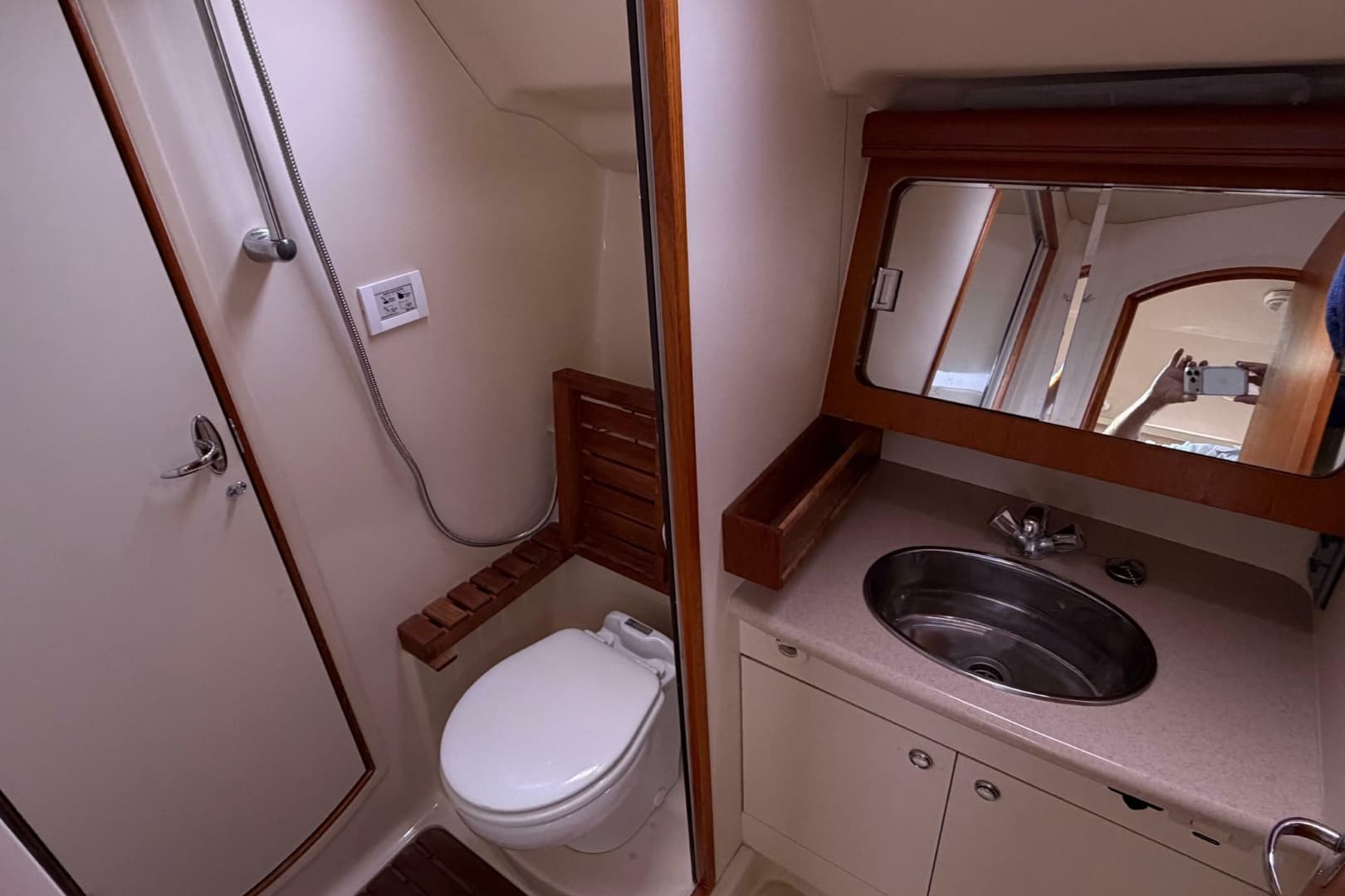 2005 Hunter 38