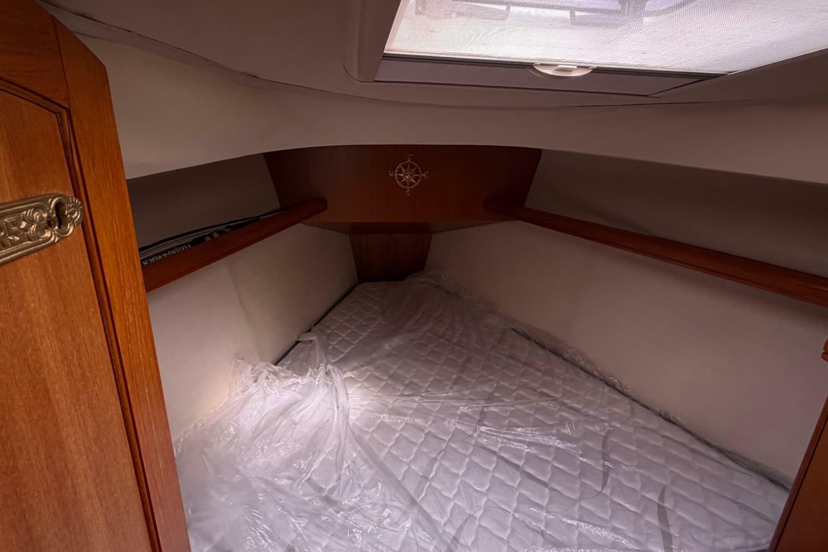 2005 Hunter 38