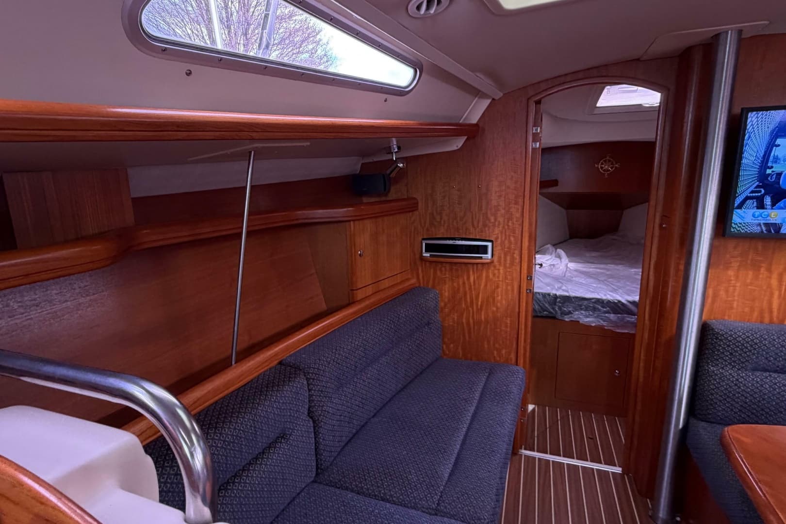 2005 Hunter 38