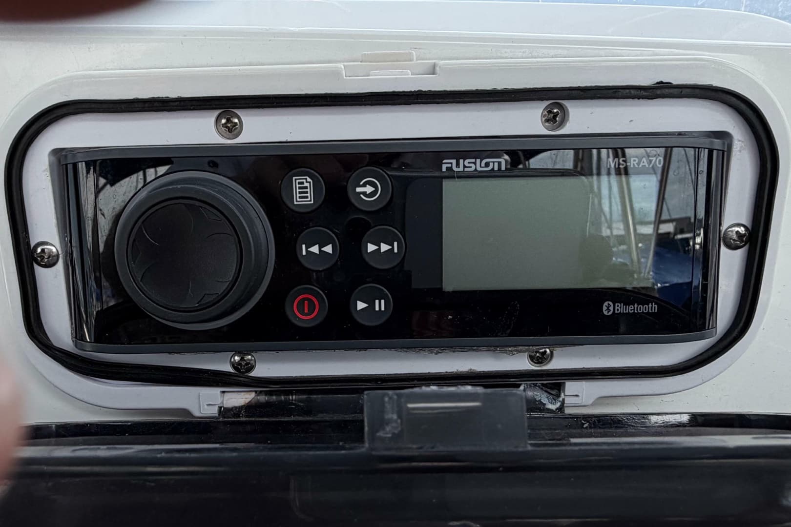 2005 Hunter 38