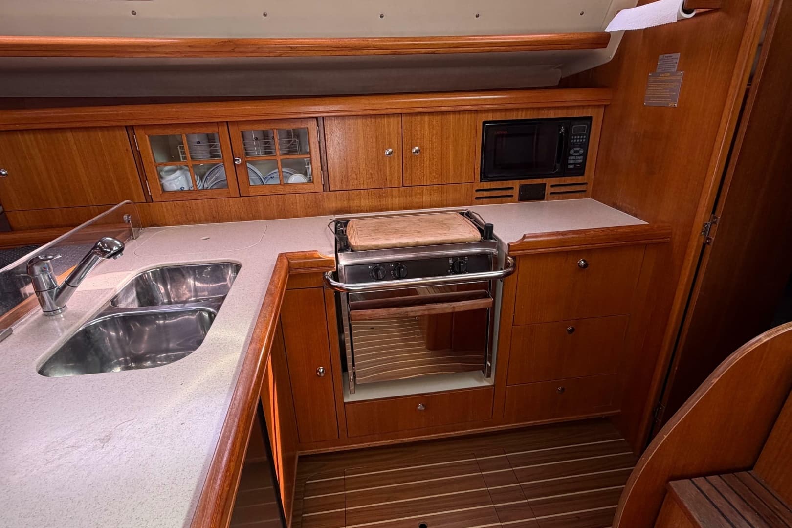 2005 Hunter 38