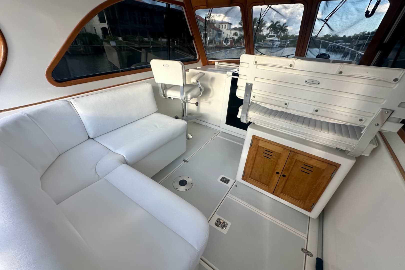 2005 Legacy Yachts 34 Express