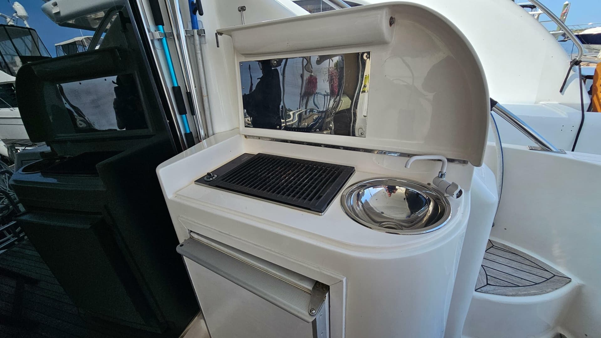 2005 Neptunus 56 Flybridge