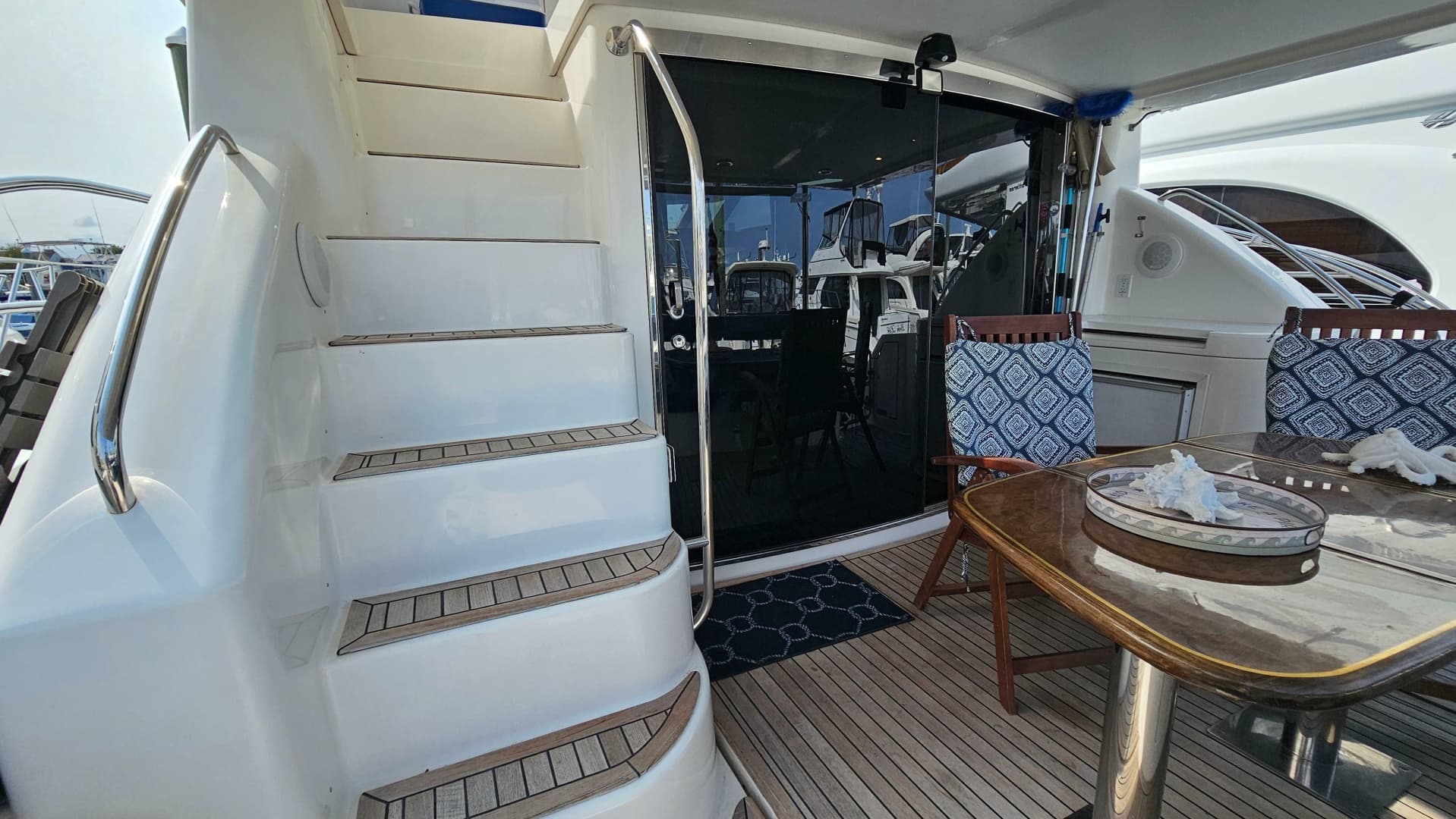 2005 Neptunus 56 Flybridge