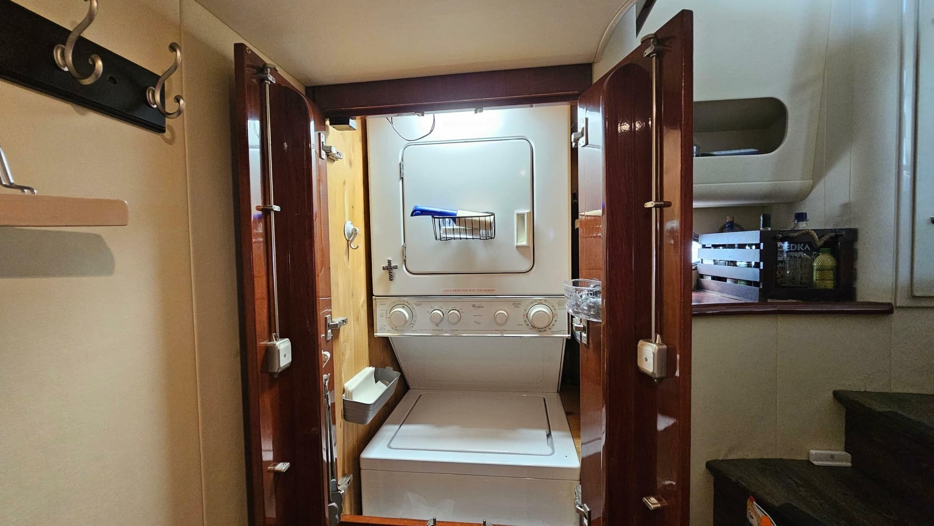 2005 Neptunus 56 Flybridge