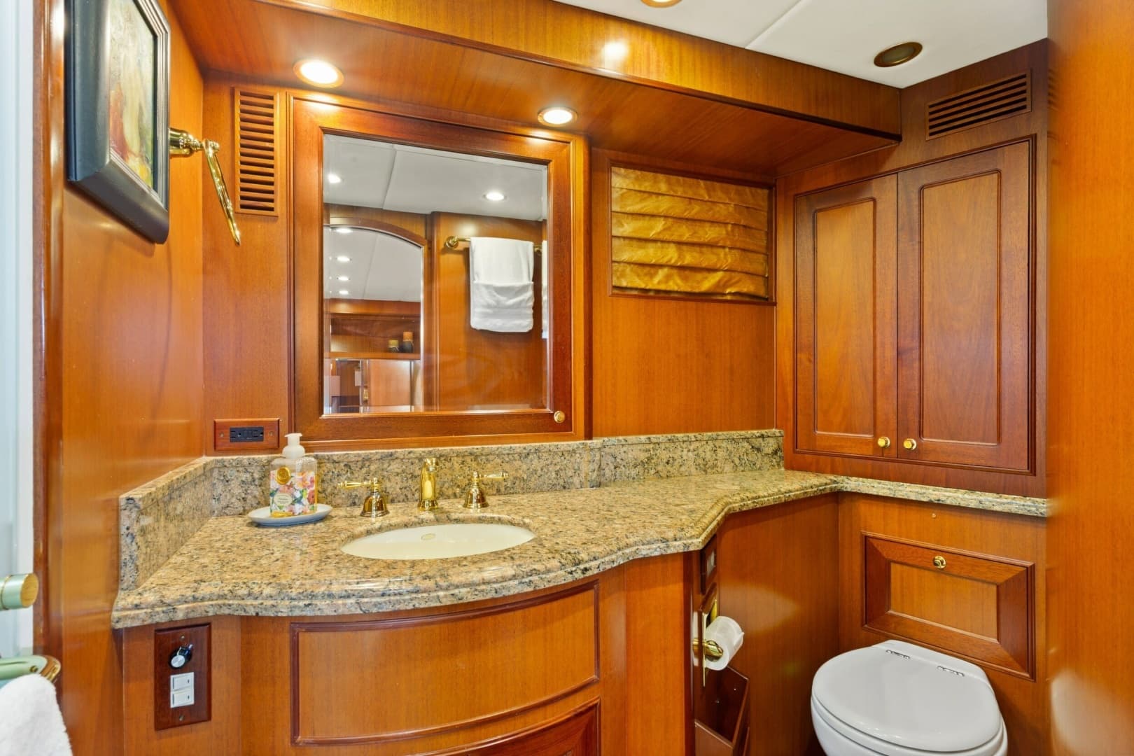 2005 Offshore Yachts 66 Pilot House