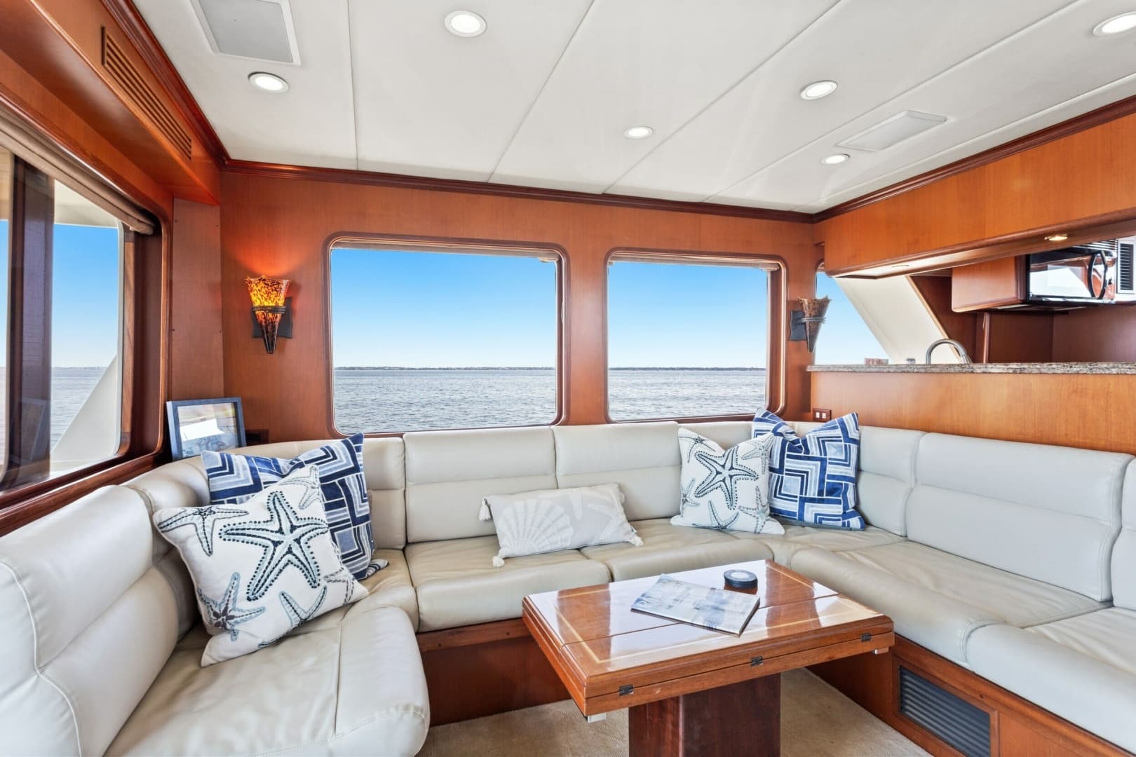 2005 Offshore Yachts 66 Pilot House